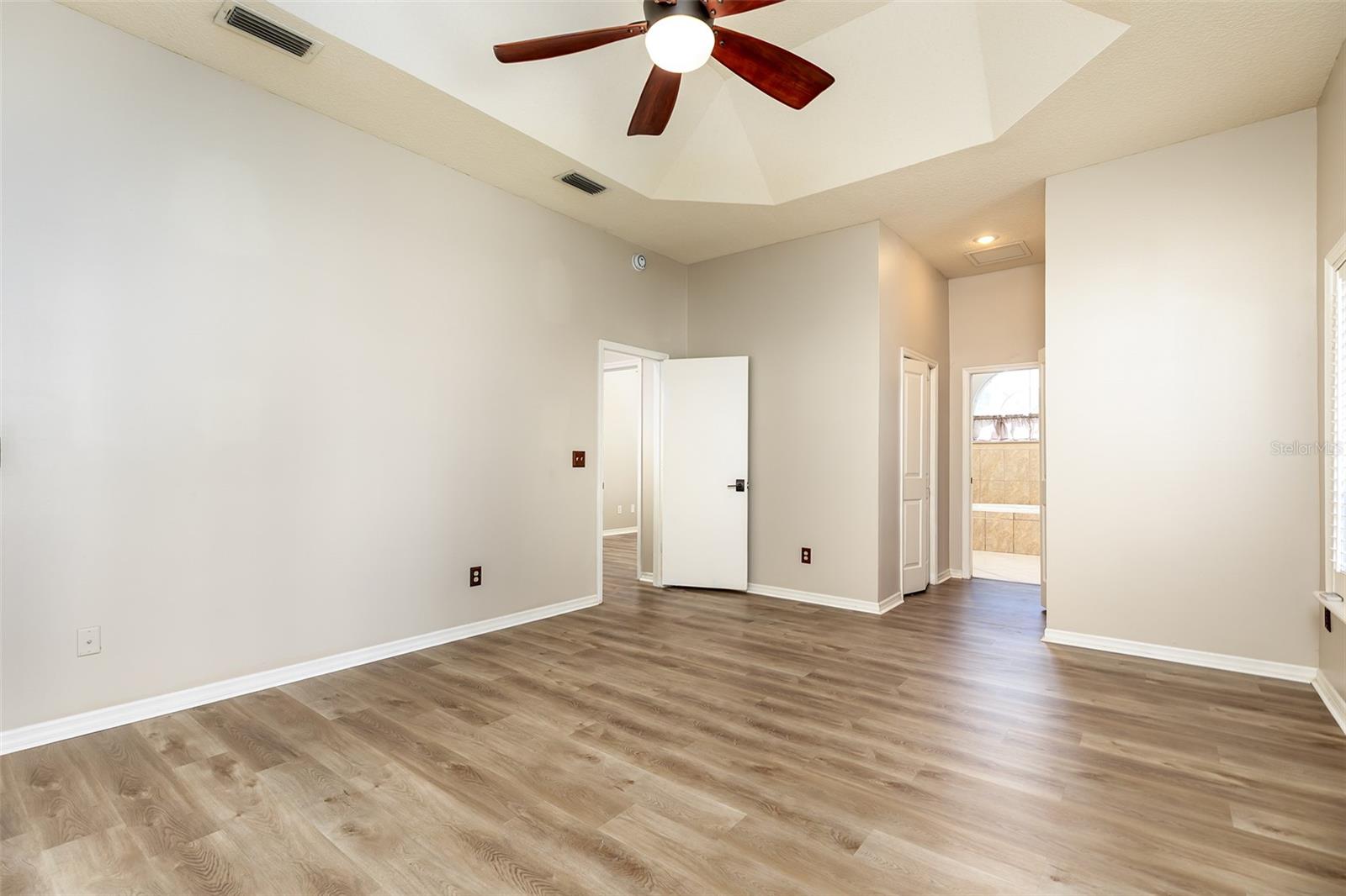 1058 ALMOND TREE CIR