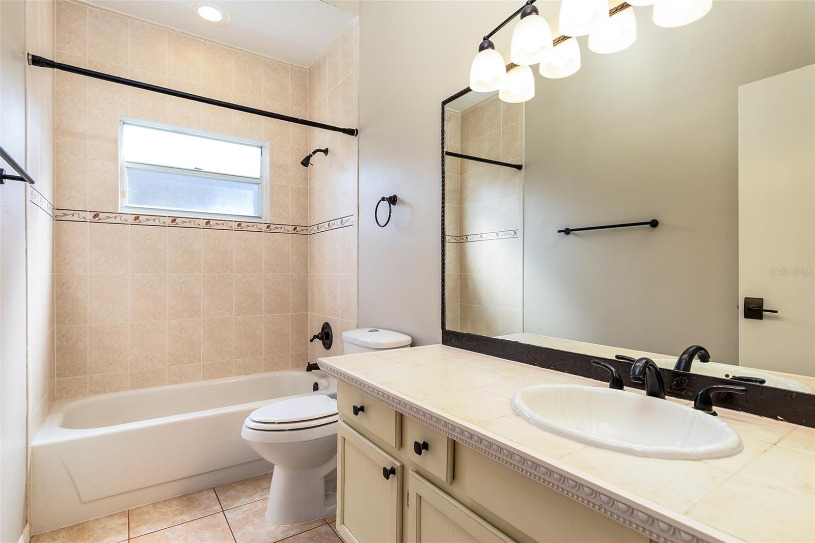 1058 ALMOND TREE CIR