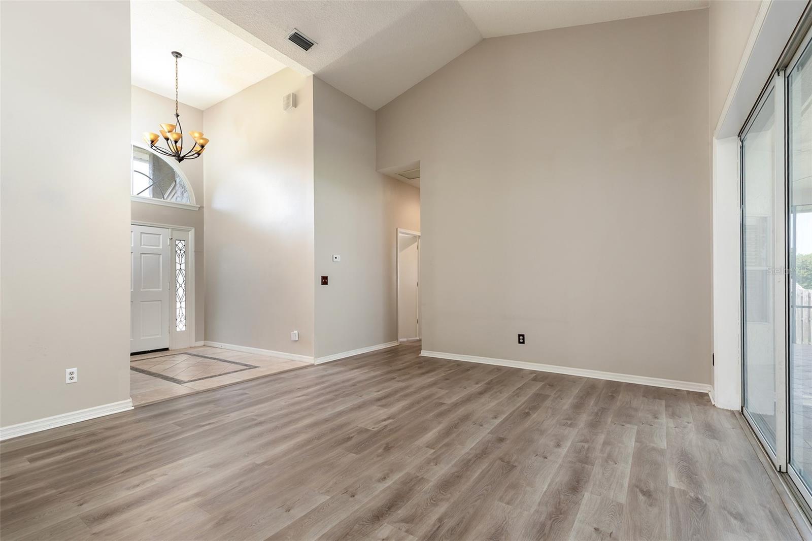 1058 ALMOND TREE CIR