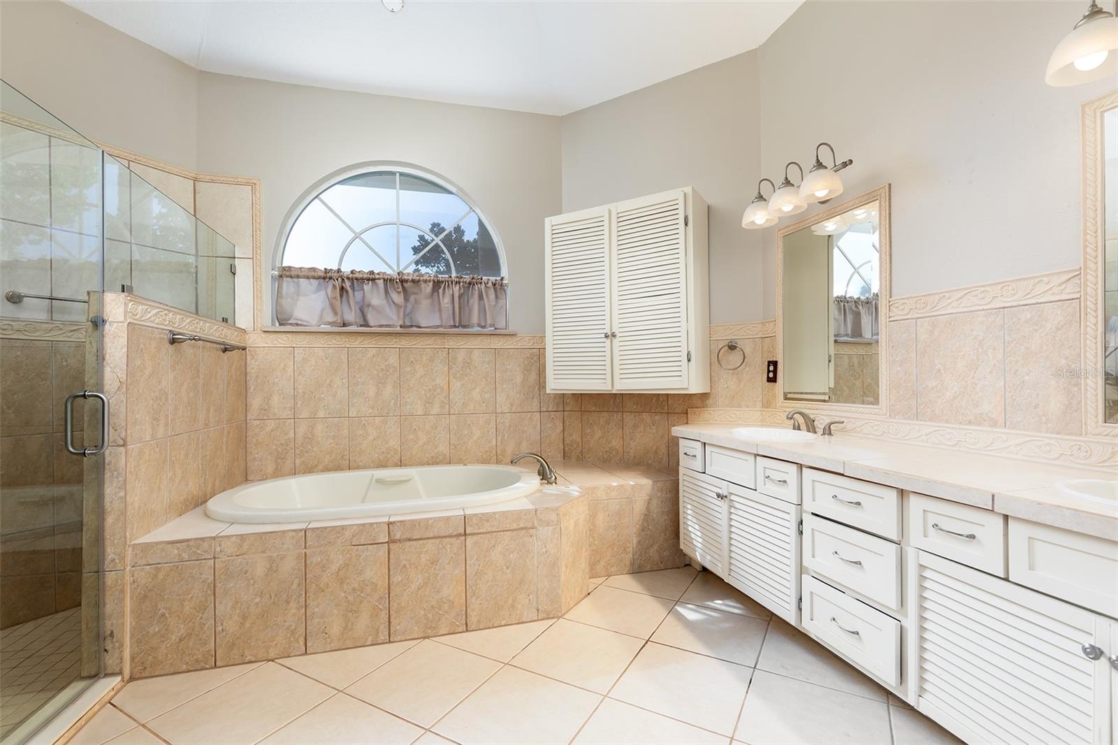 1058 ALMOND TREE CIR
