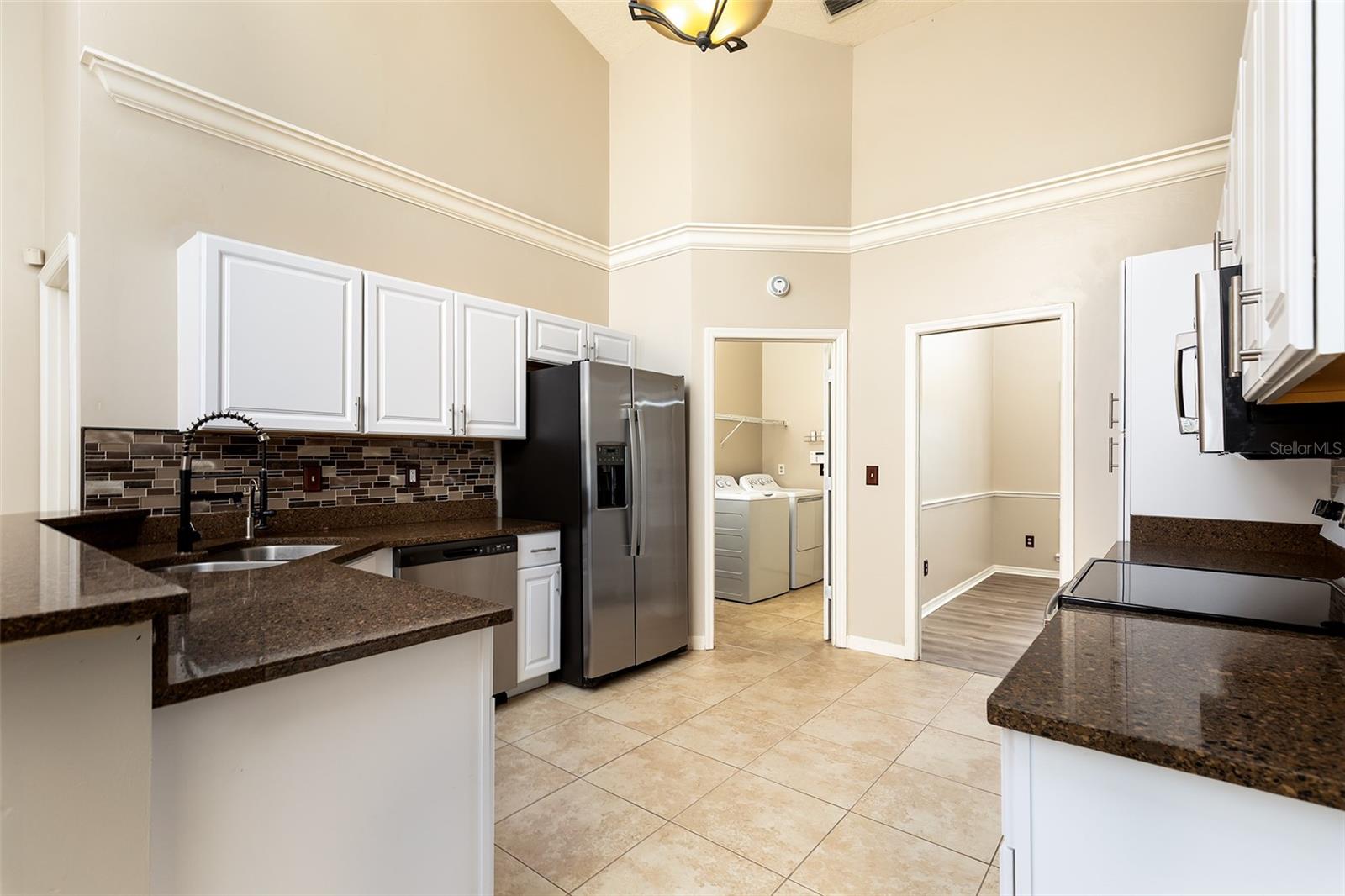 1058 ALMOND TREE CIR