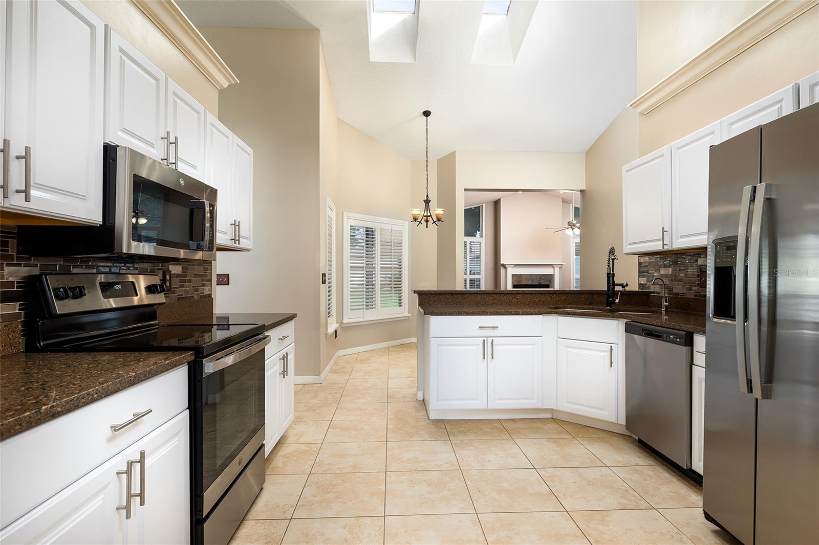 1058 ALMOND TREE CIR