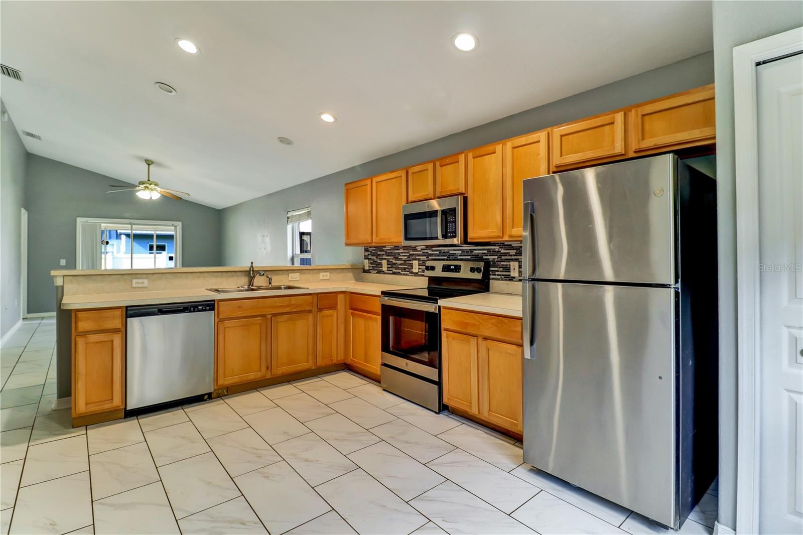 4305 MUTTER RD