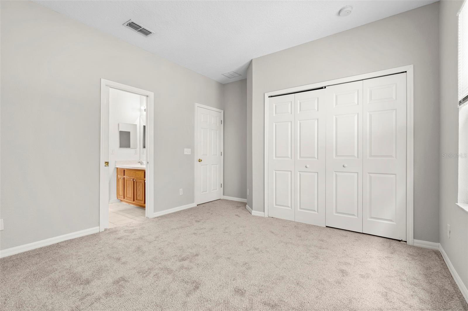 10215 CYPRESS KNEE CIR