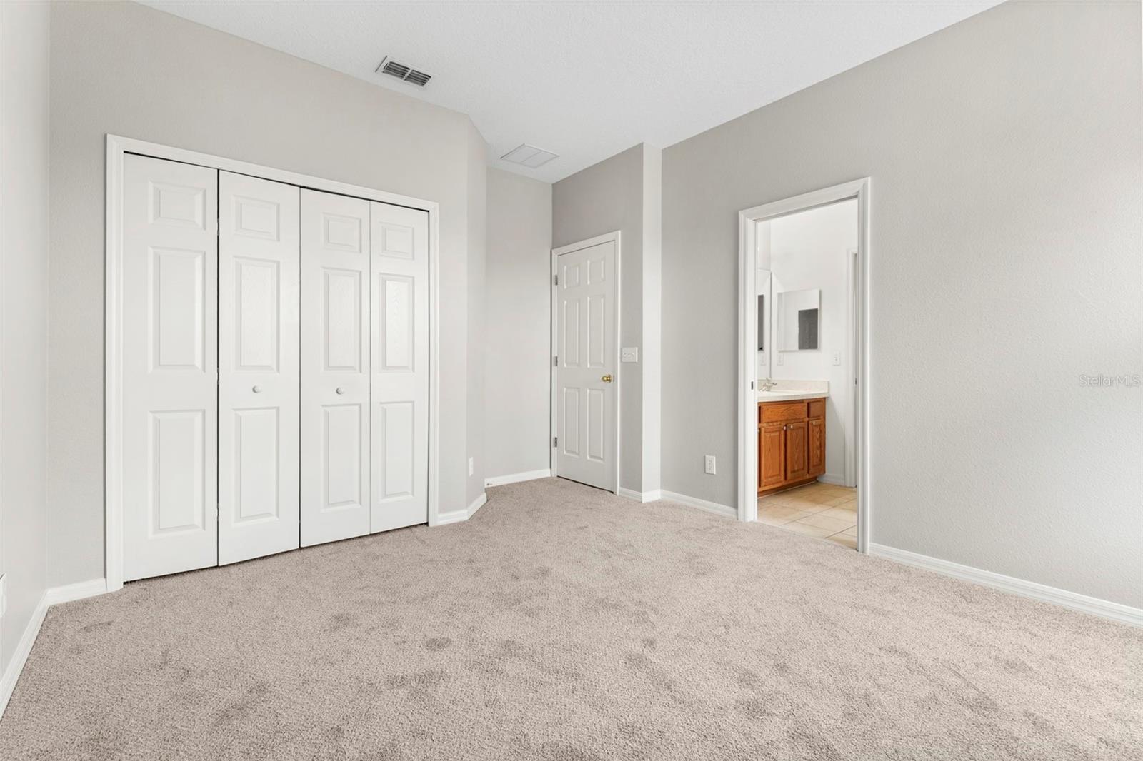 10215 CYPRESS KNEE CIR