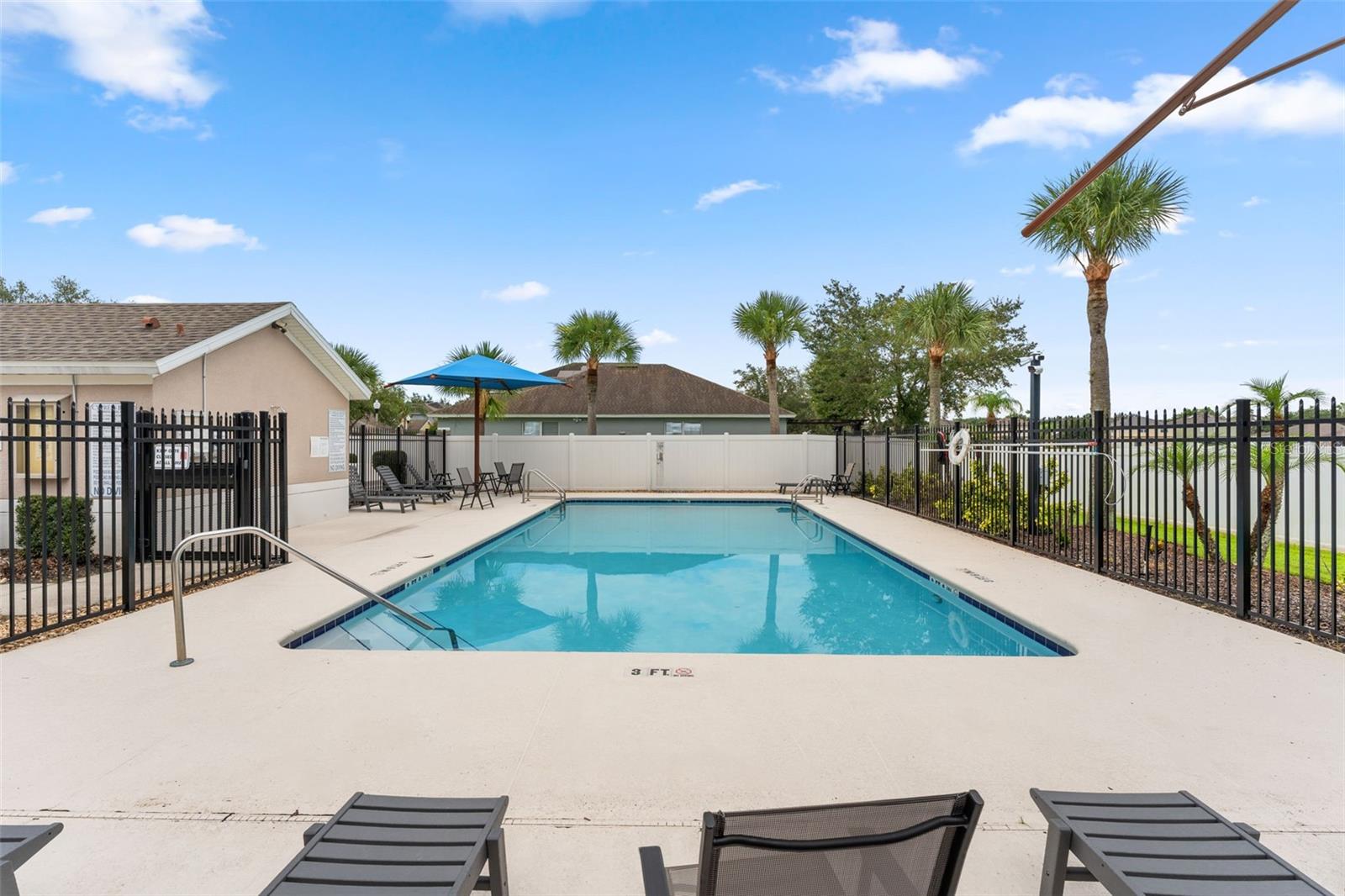 10215 CYPRESS KNEE CIR
