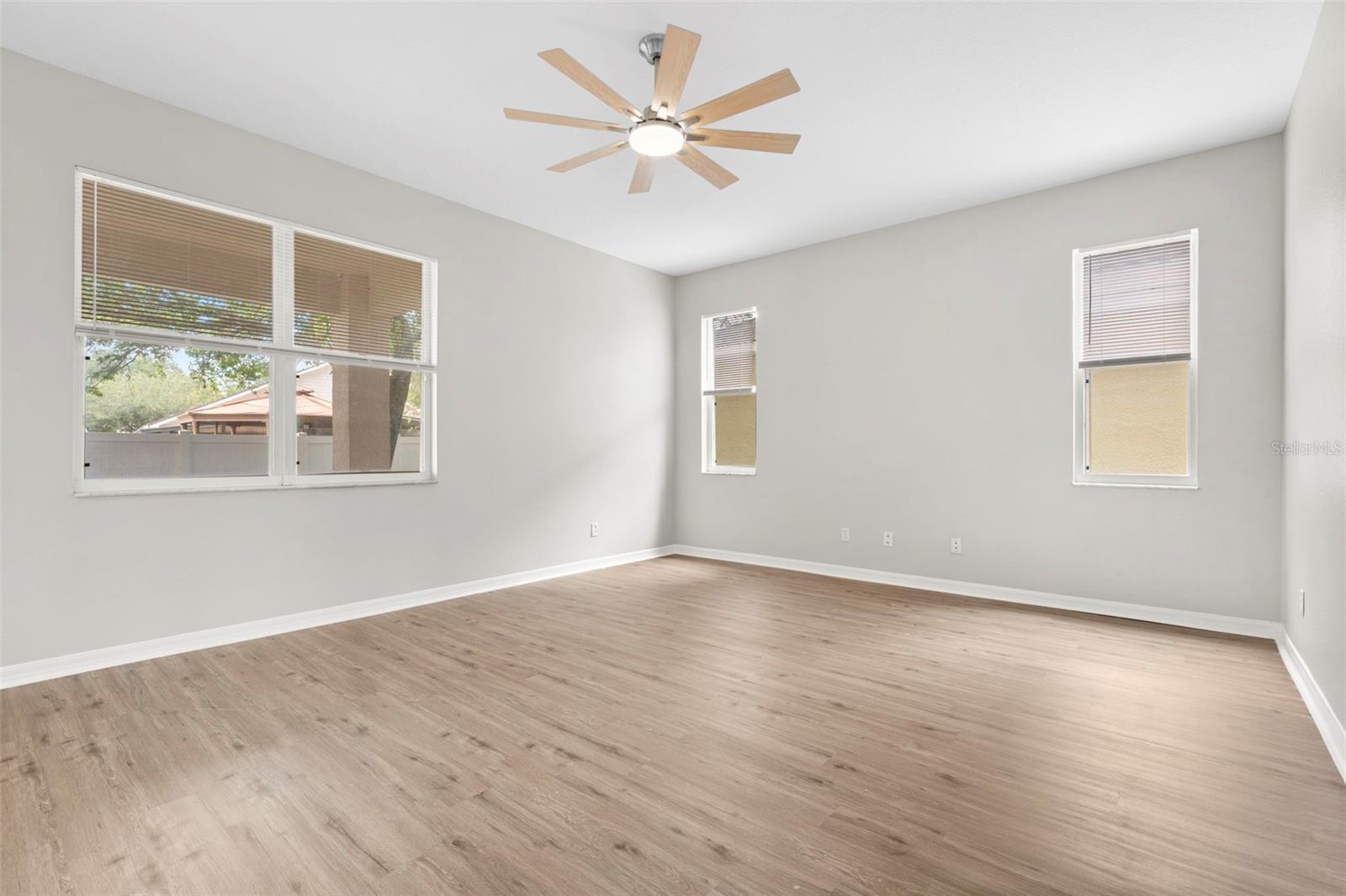10215 CYPRESS KNEE CIR