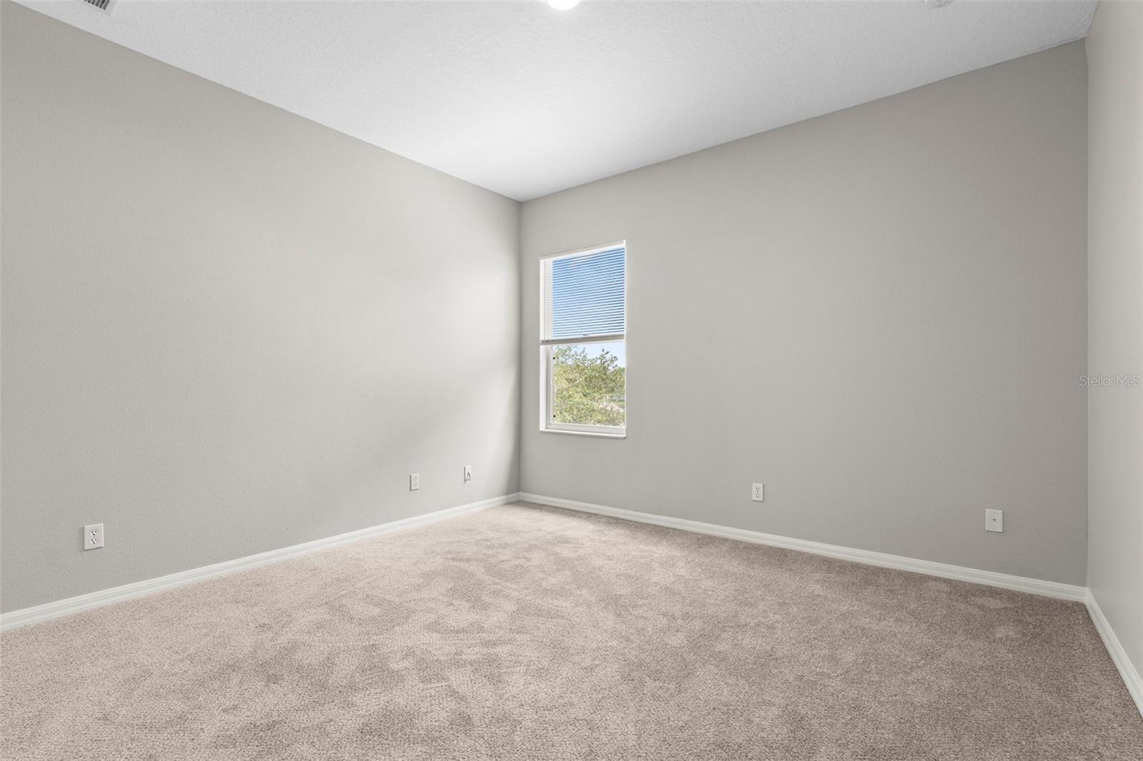 10215 CYPRESS KNEE CIR