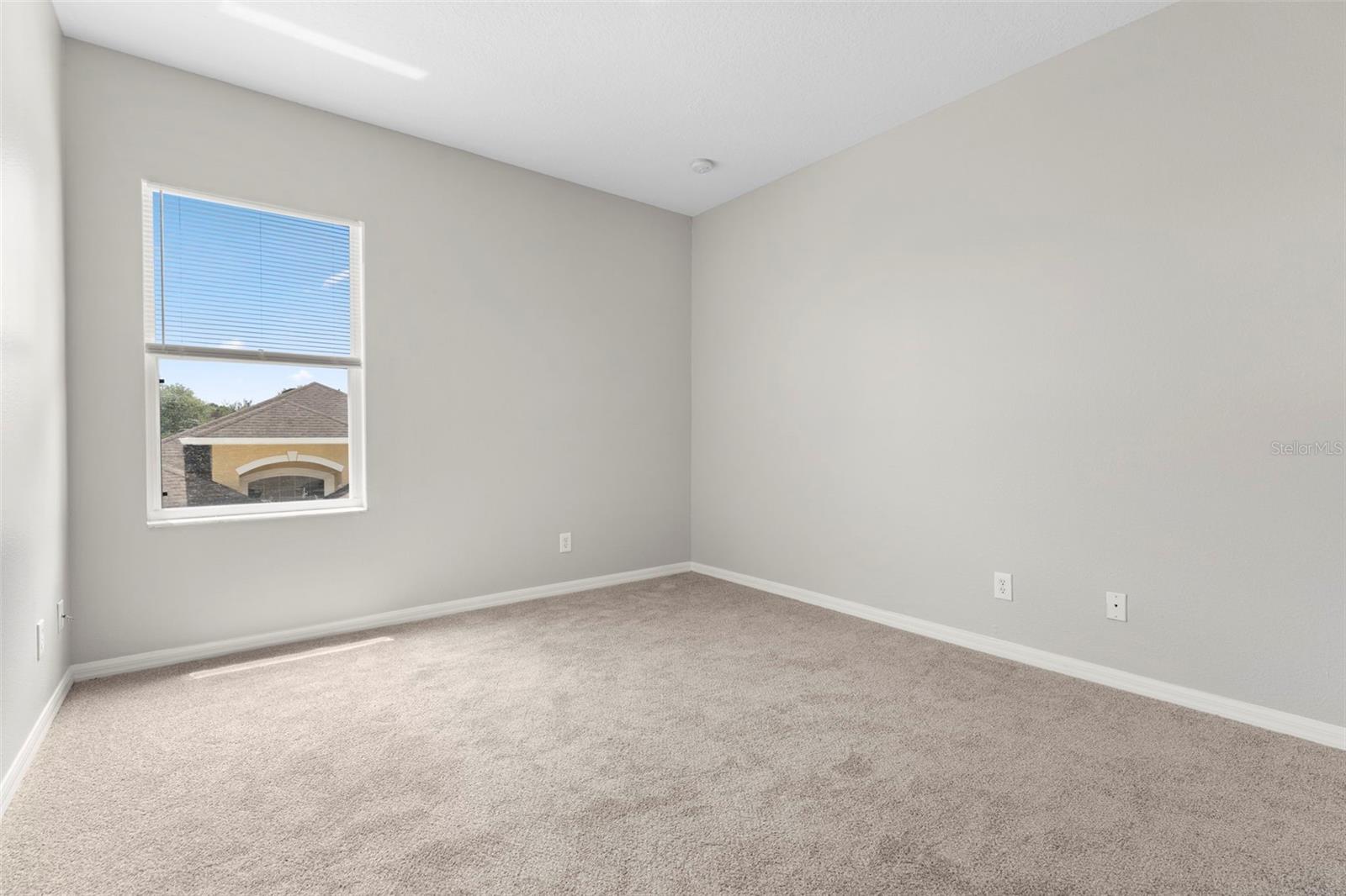 10215 CYPRESS KNEE CIR