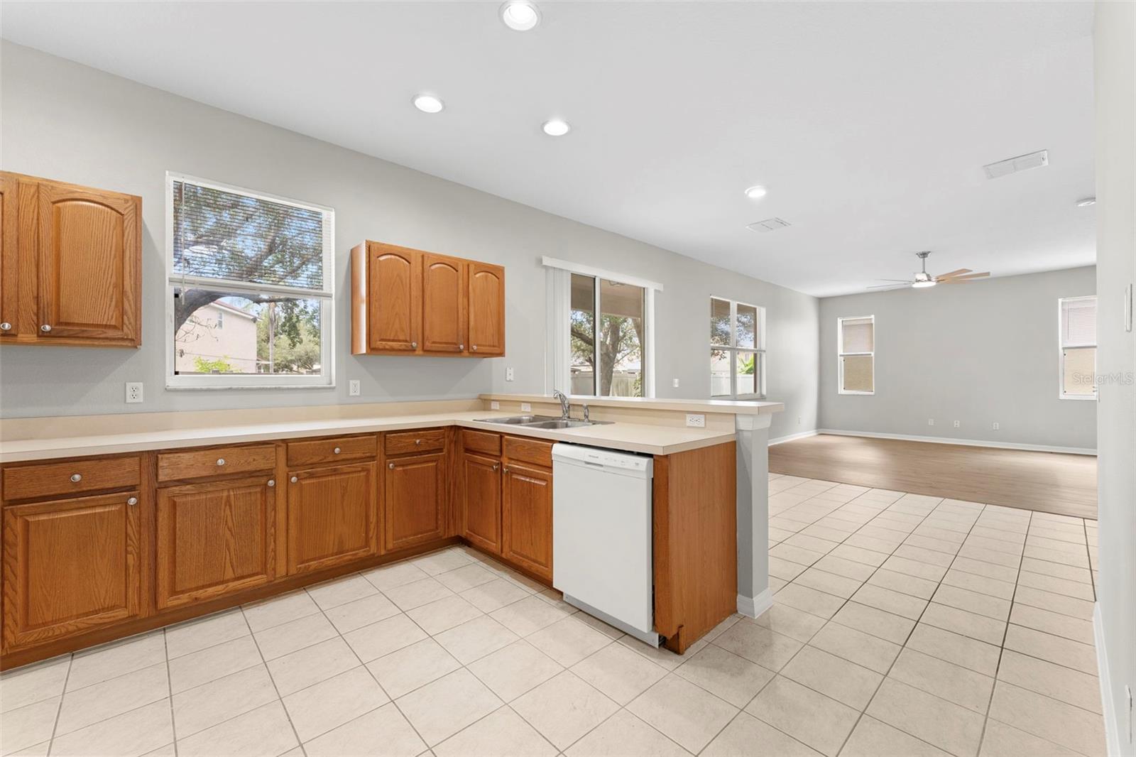10215 CYPRESS KNEE CIR