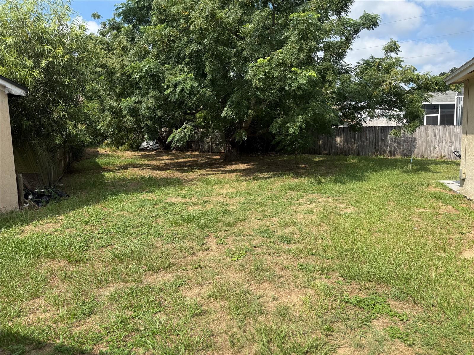 7425 VILLAS OAK CT