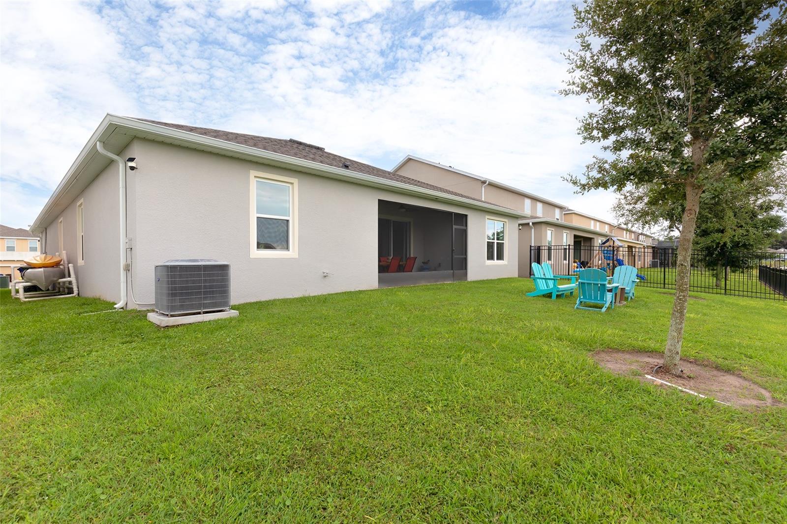 5012 BESSIE CT