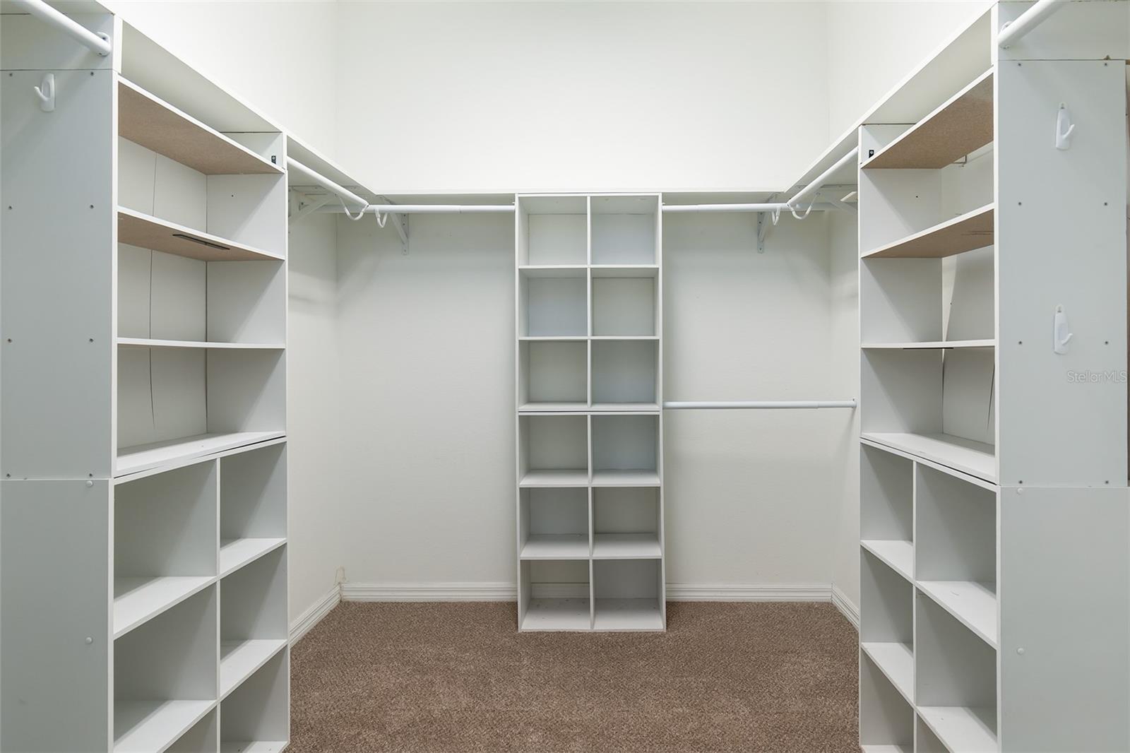 937 HILLTOP PARK CT