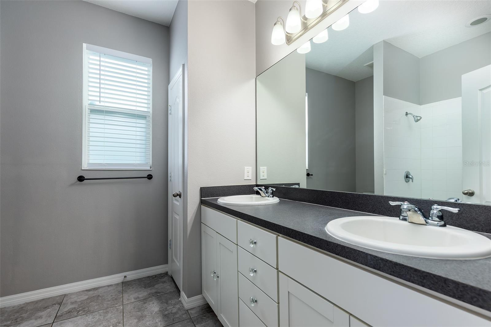937 HILLTOP PARK CT