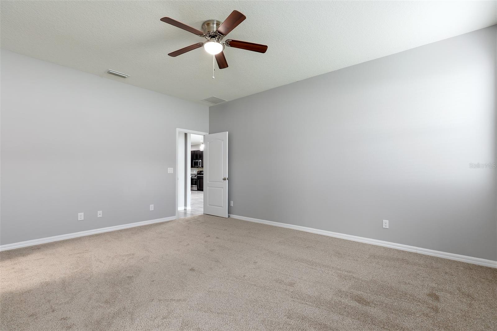 937 HILLTOP PARK CT