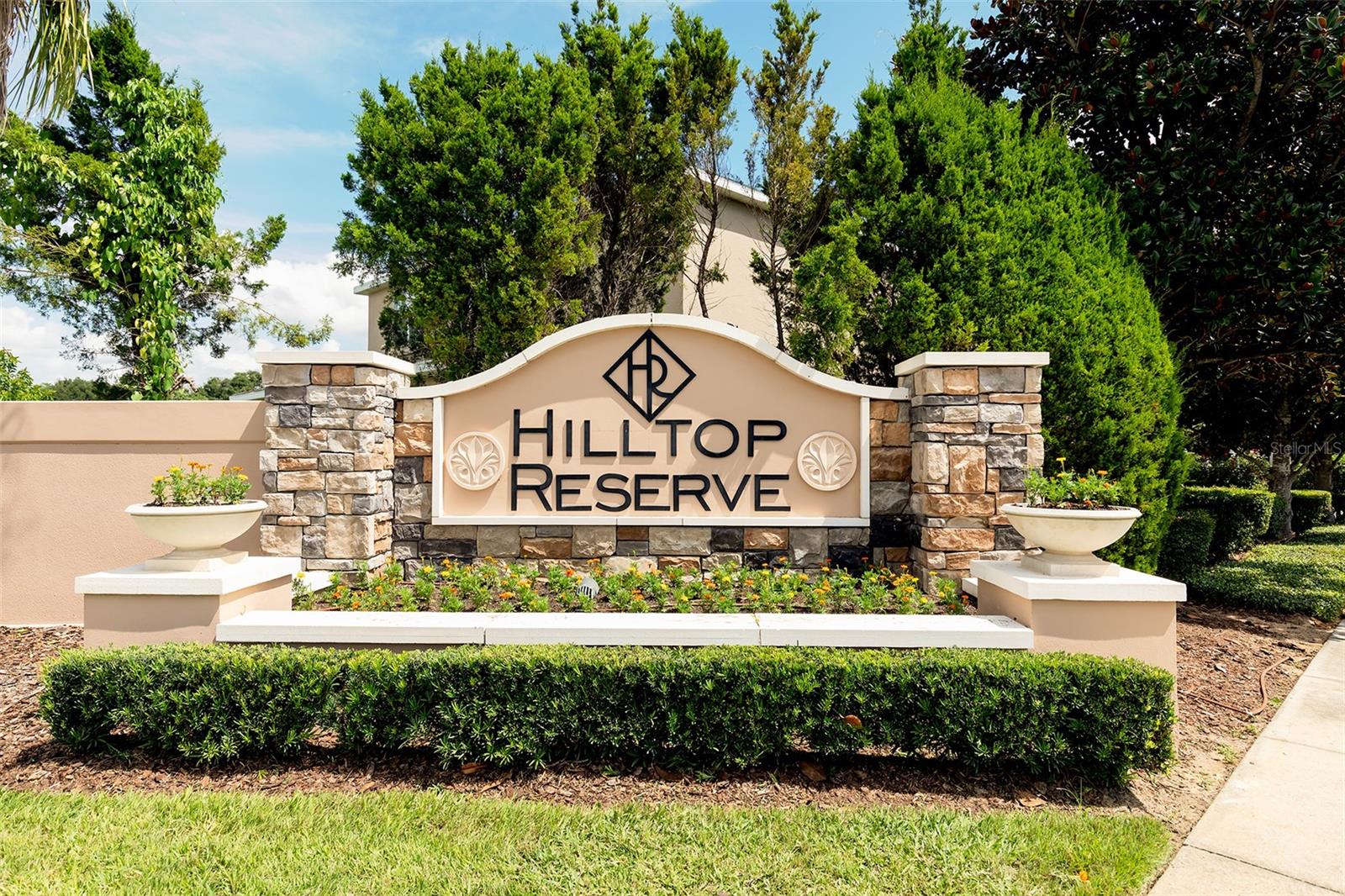 937 HILLTOP PARK CT