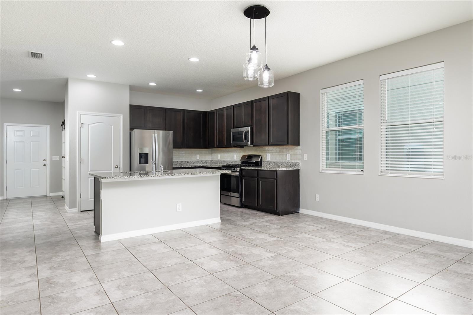 937 HILLTOP PARK CT