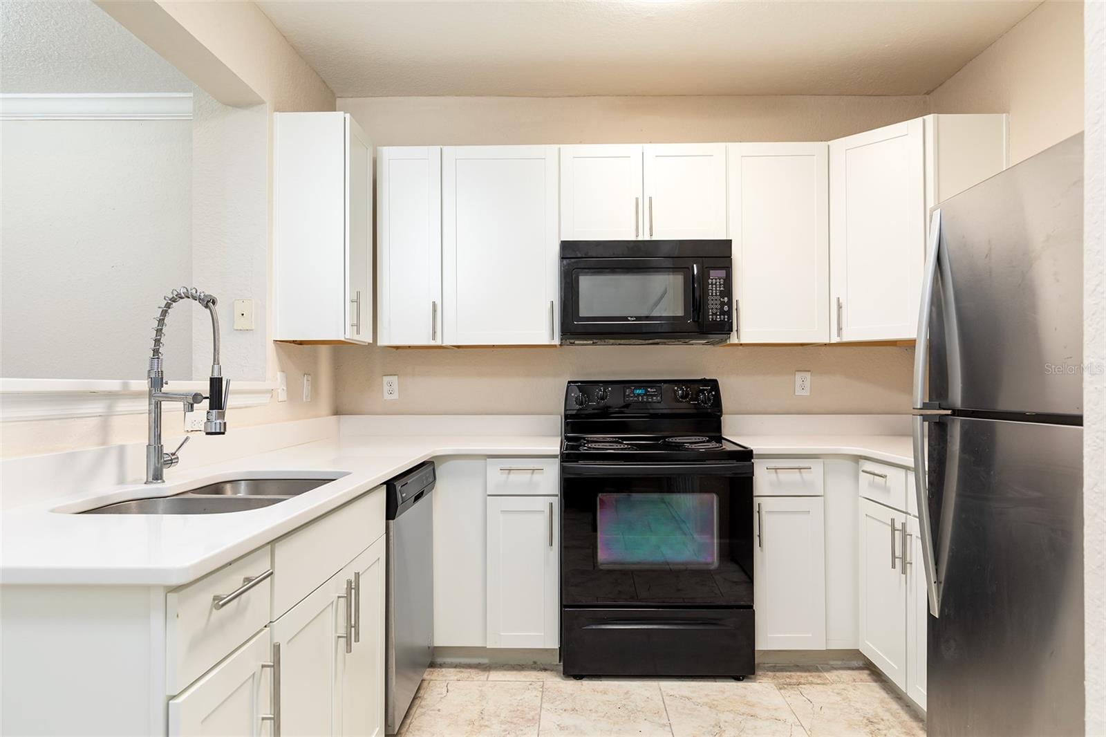 206 E SOUTH ST #4007