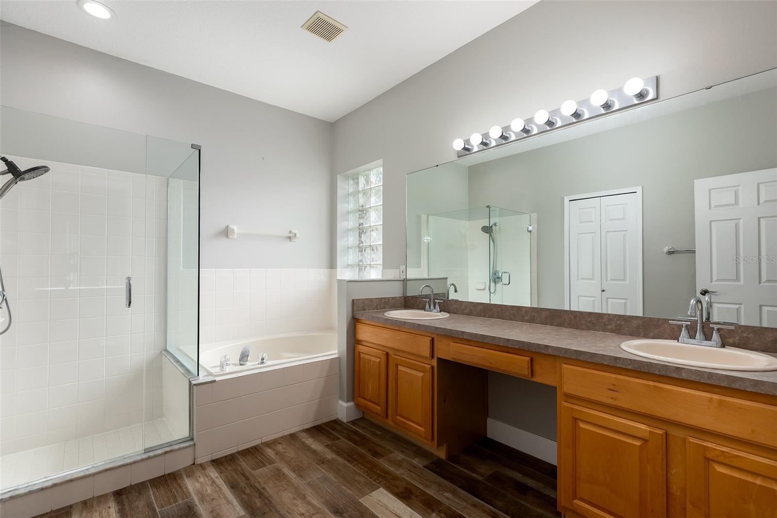 456 FLYROD CIR