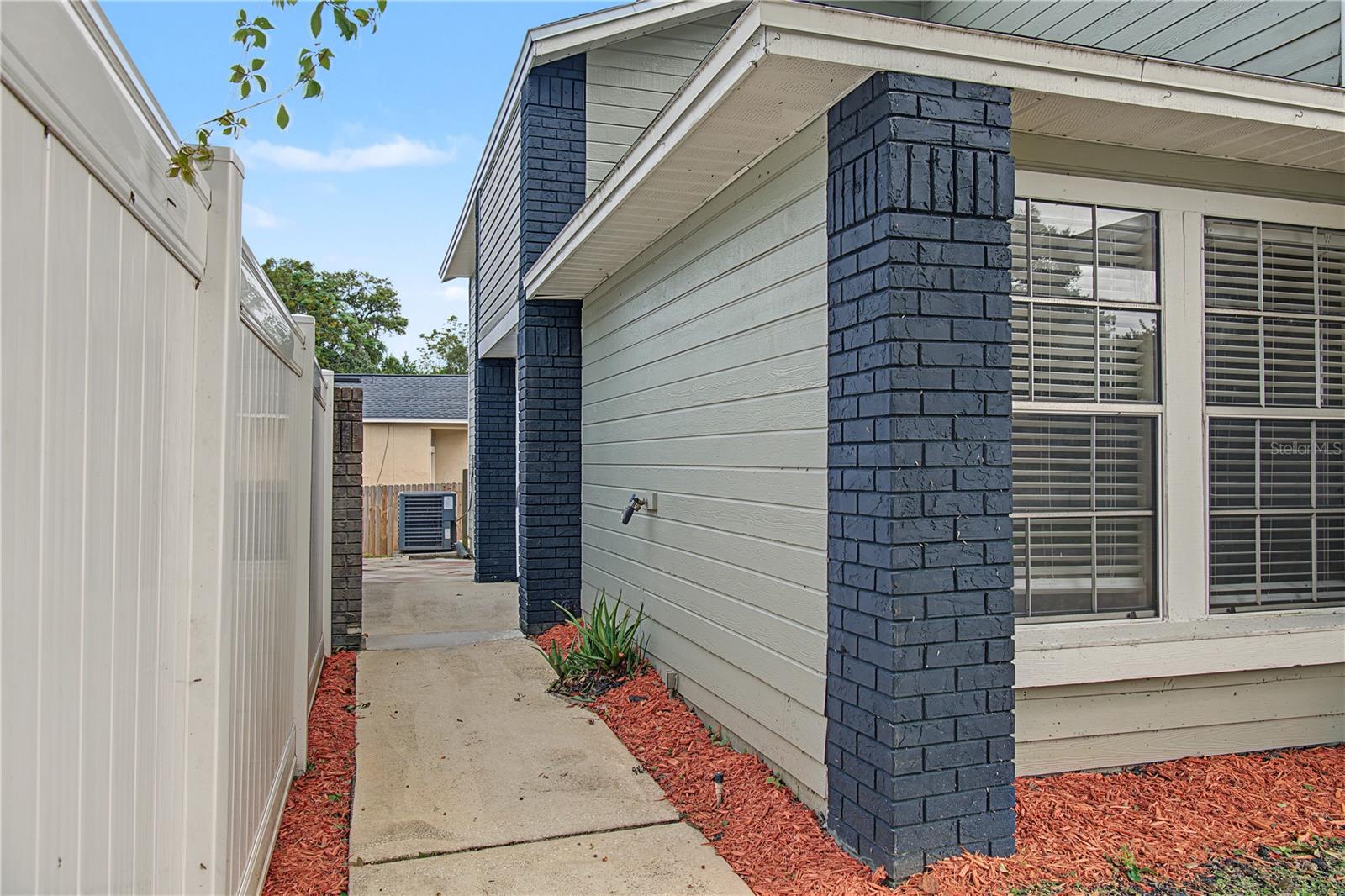 208 ALSTON DR