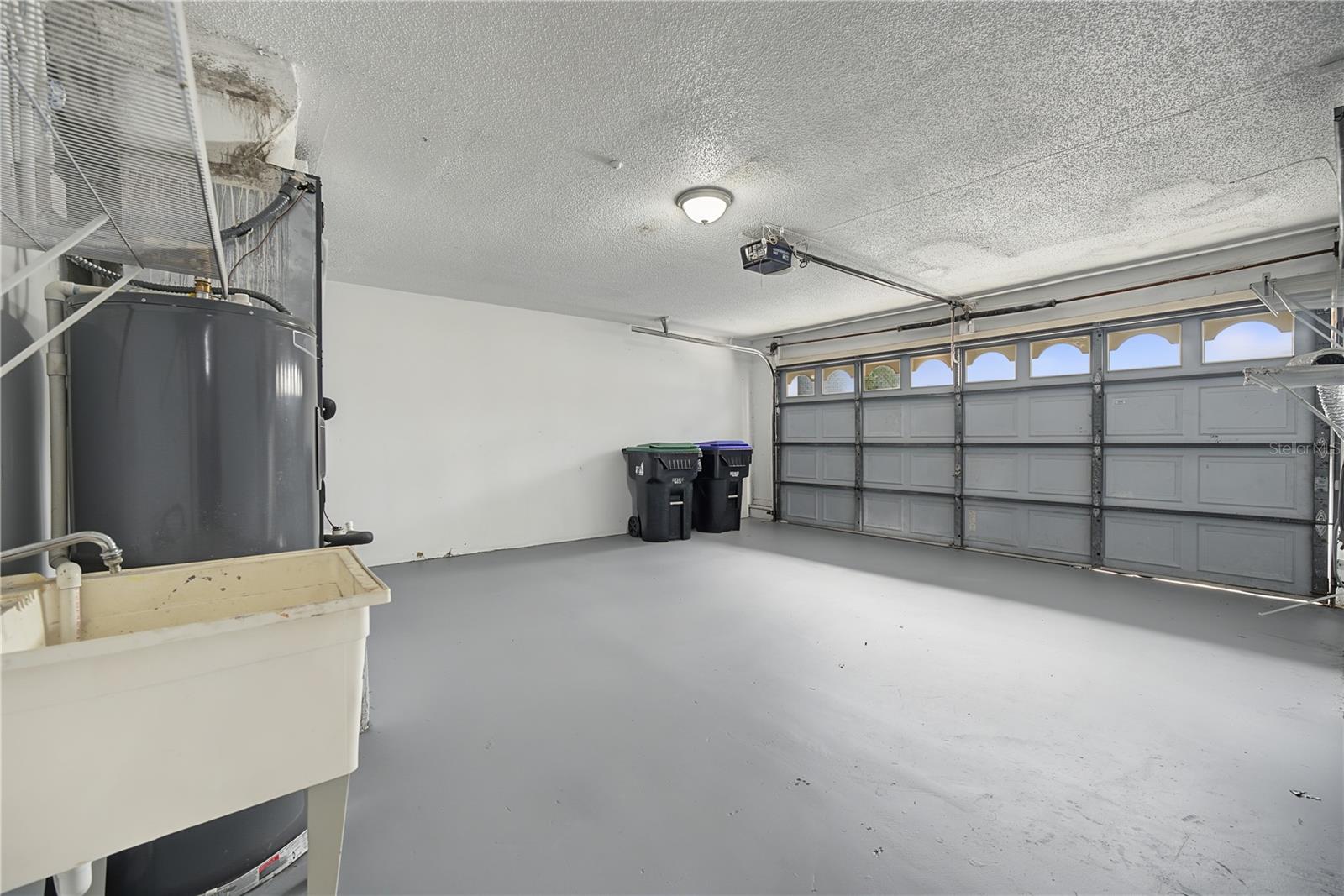 208 ALSTON DR