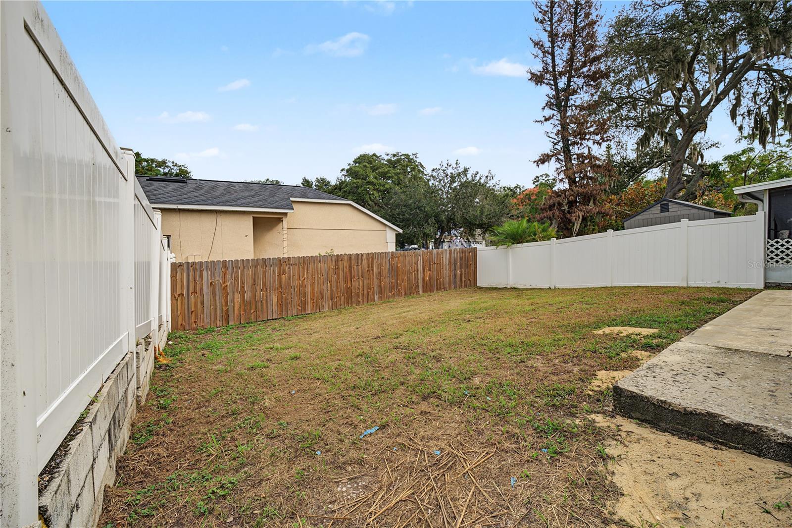 208 ALSTON DR