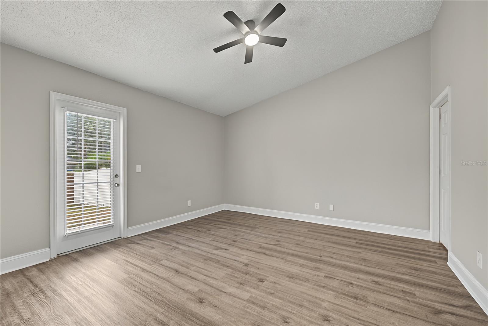 208 ALSTON DR