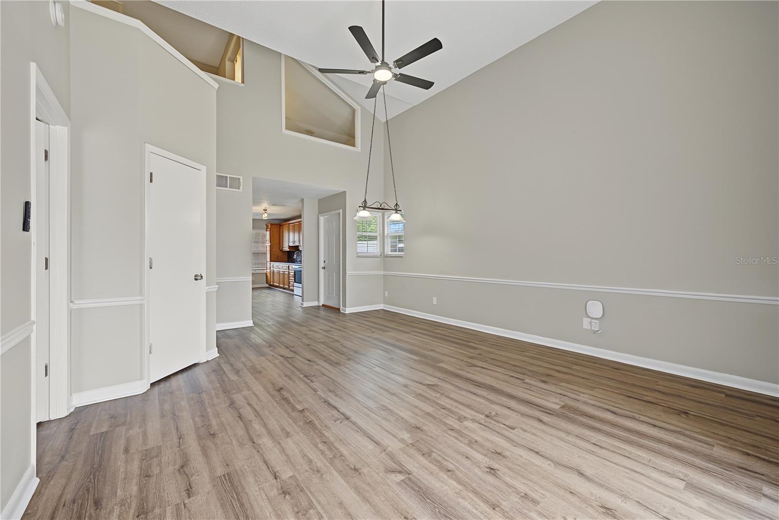 208 ALSTON DR