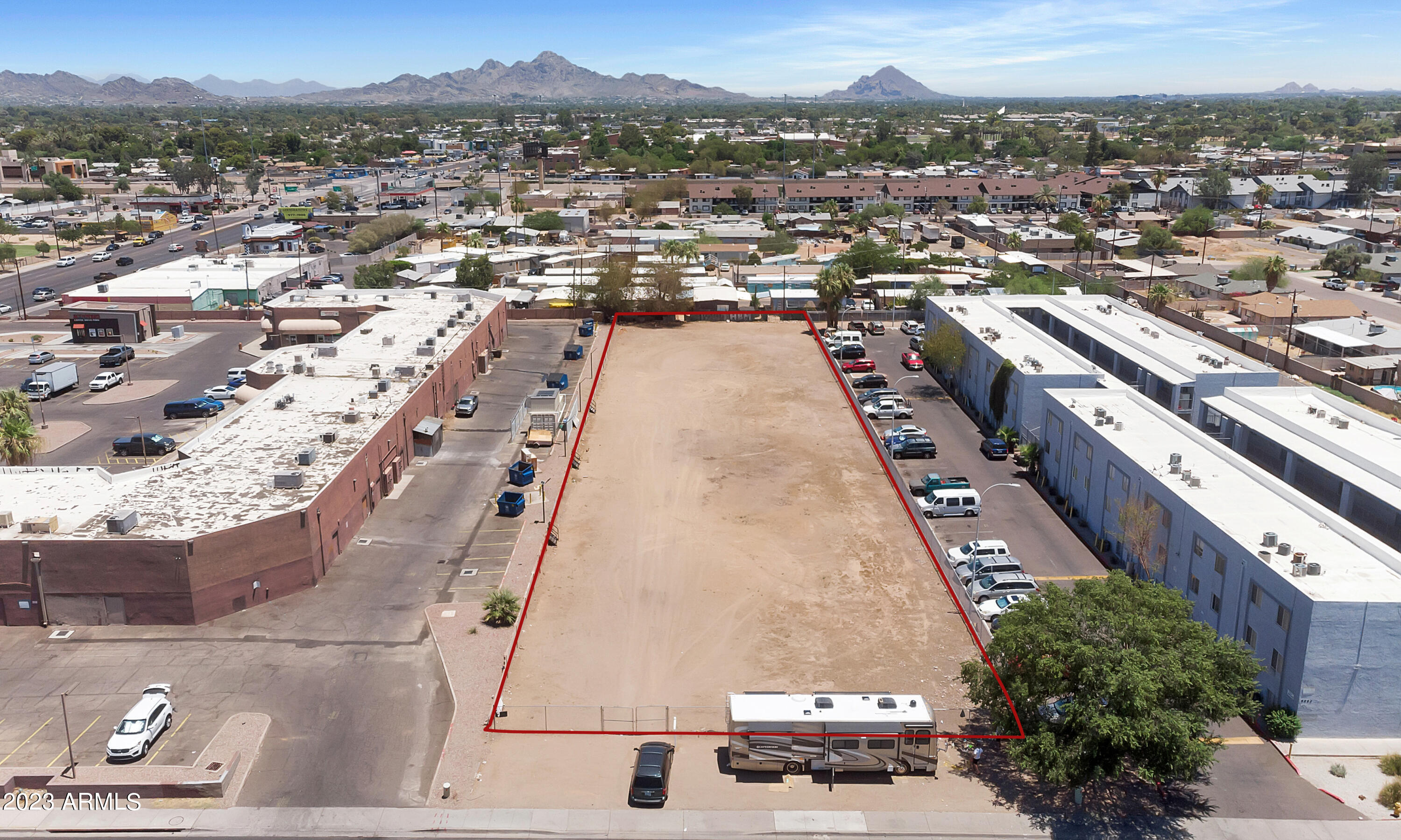 6819 N 27TH Avenue, -