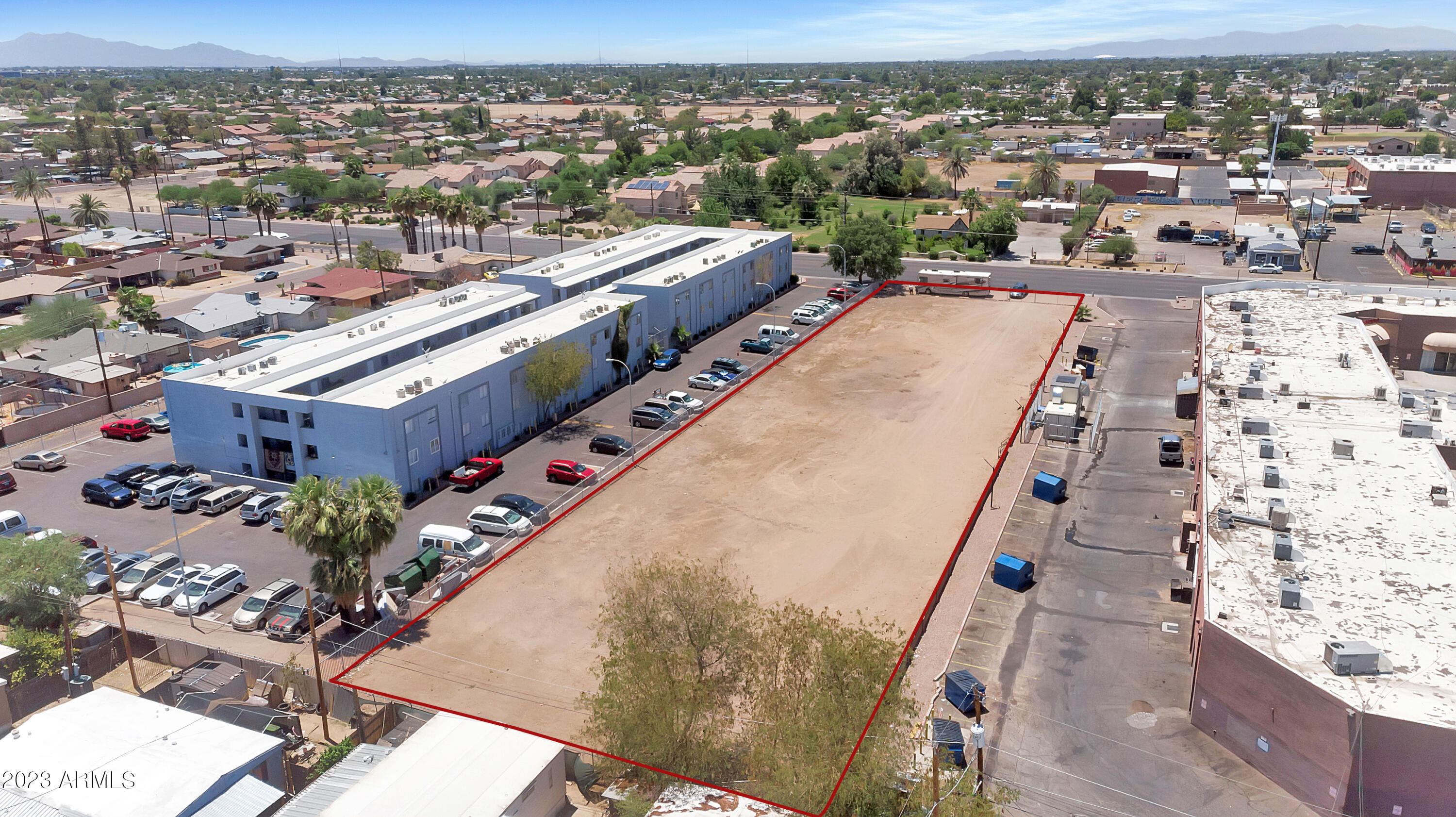 6819 N 27TH Avenue, -