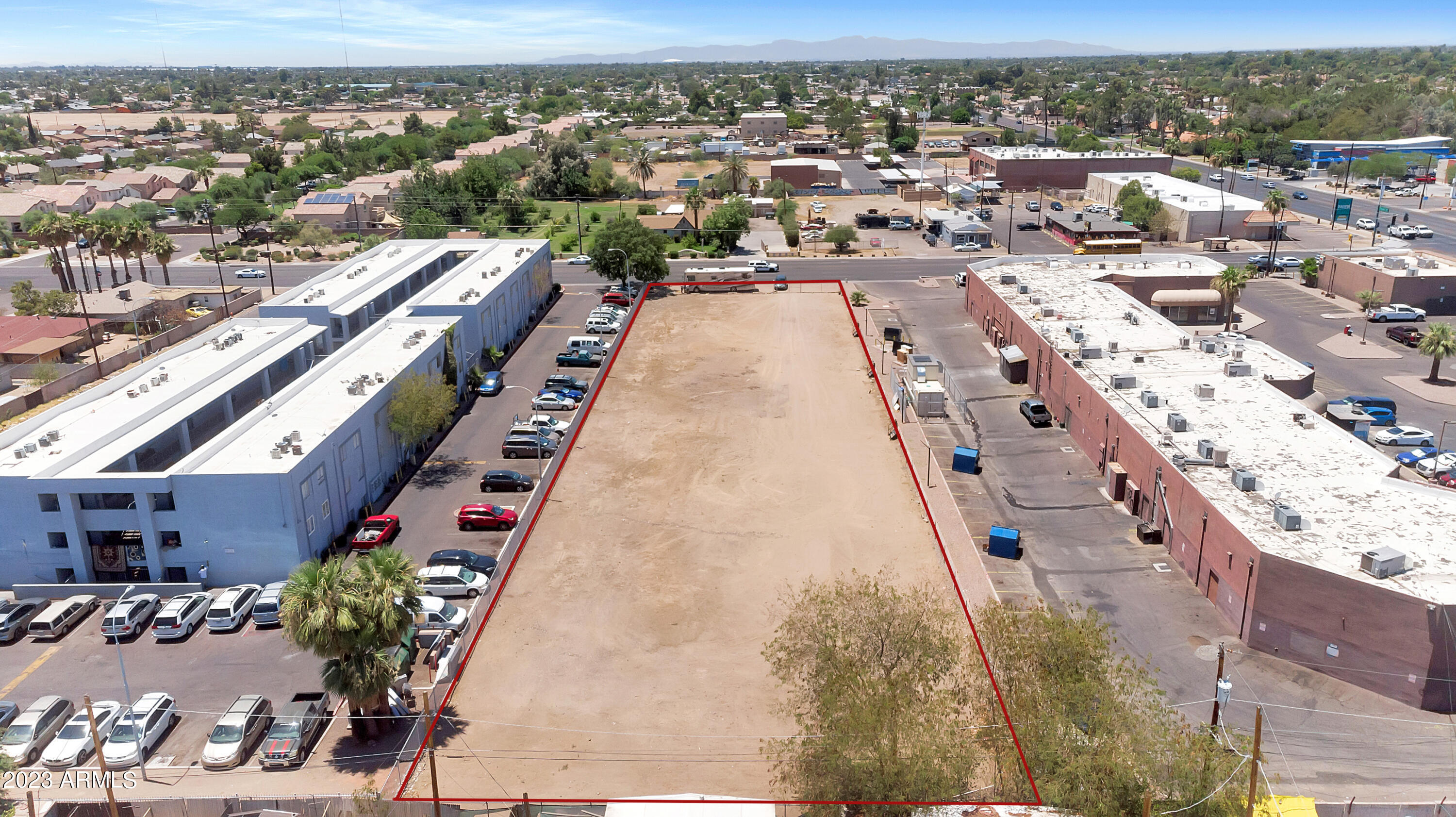 6819 N 27TH Avenue, -
