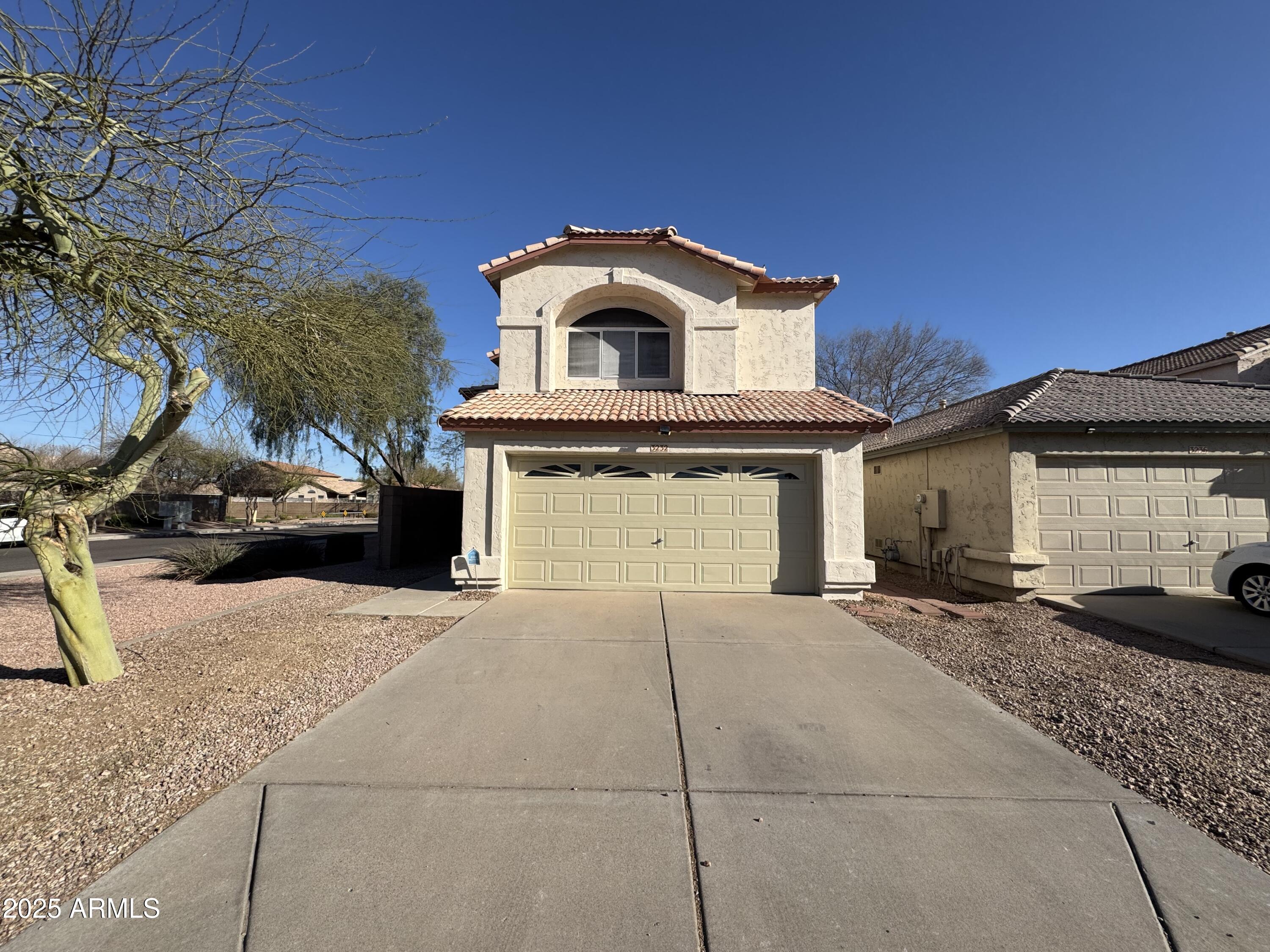3232 E Kerry Lane