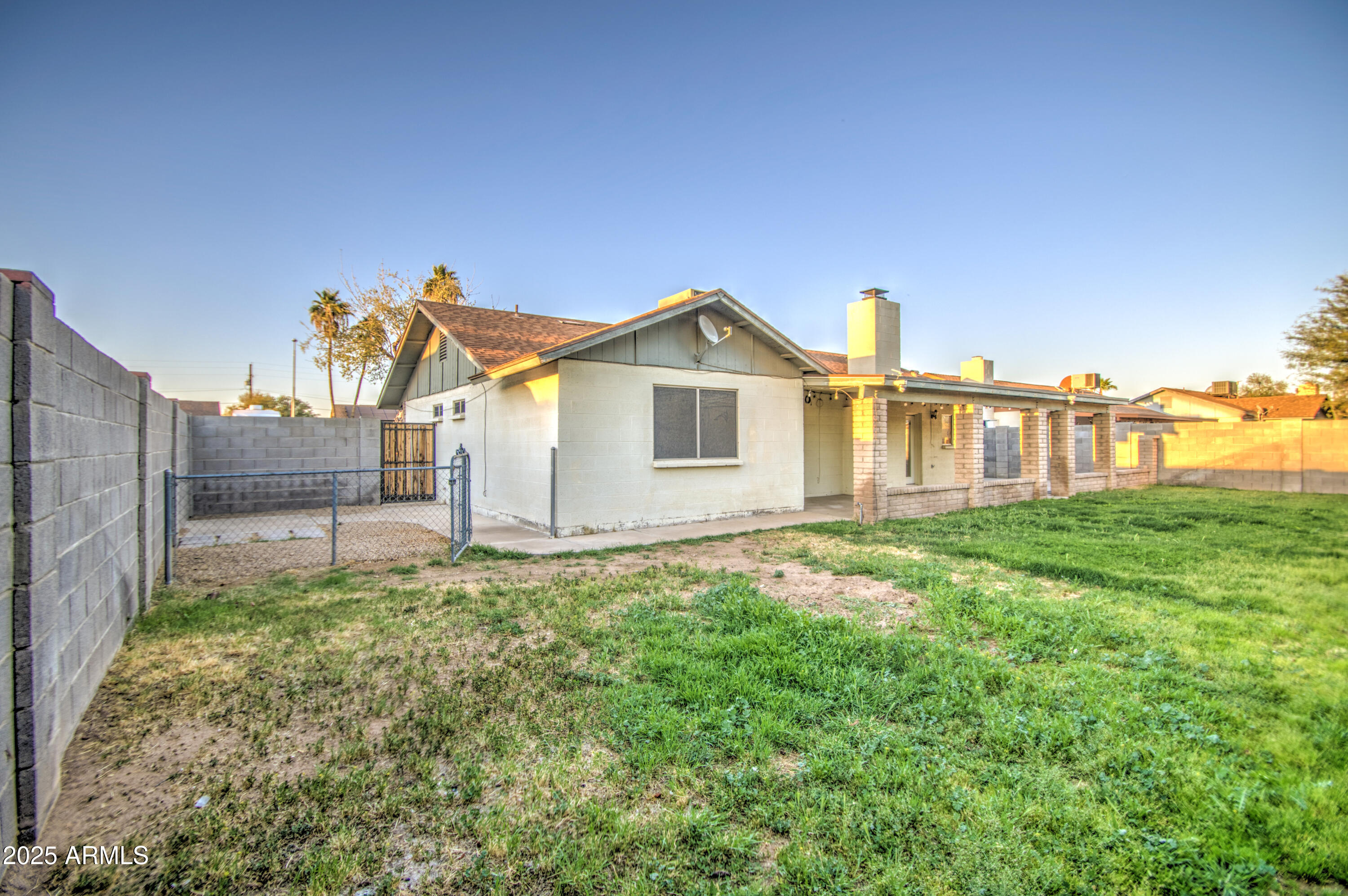 409 W ROSS Avenue