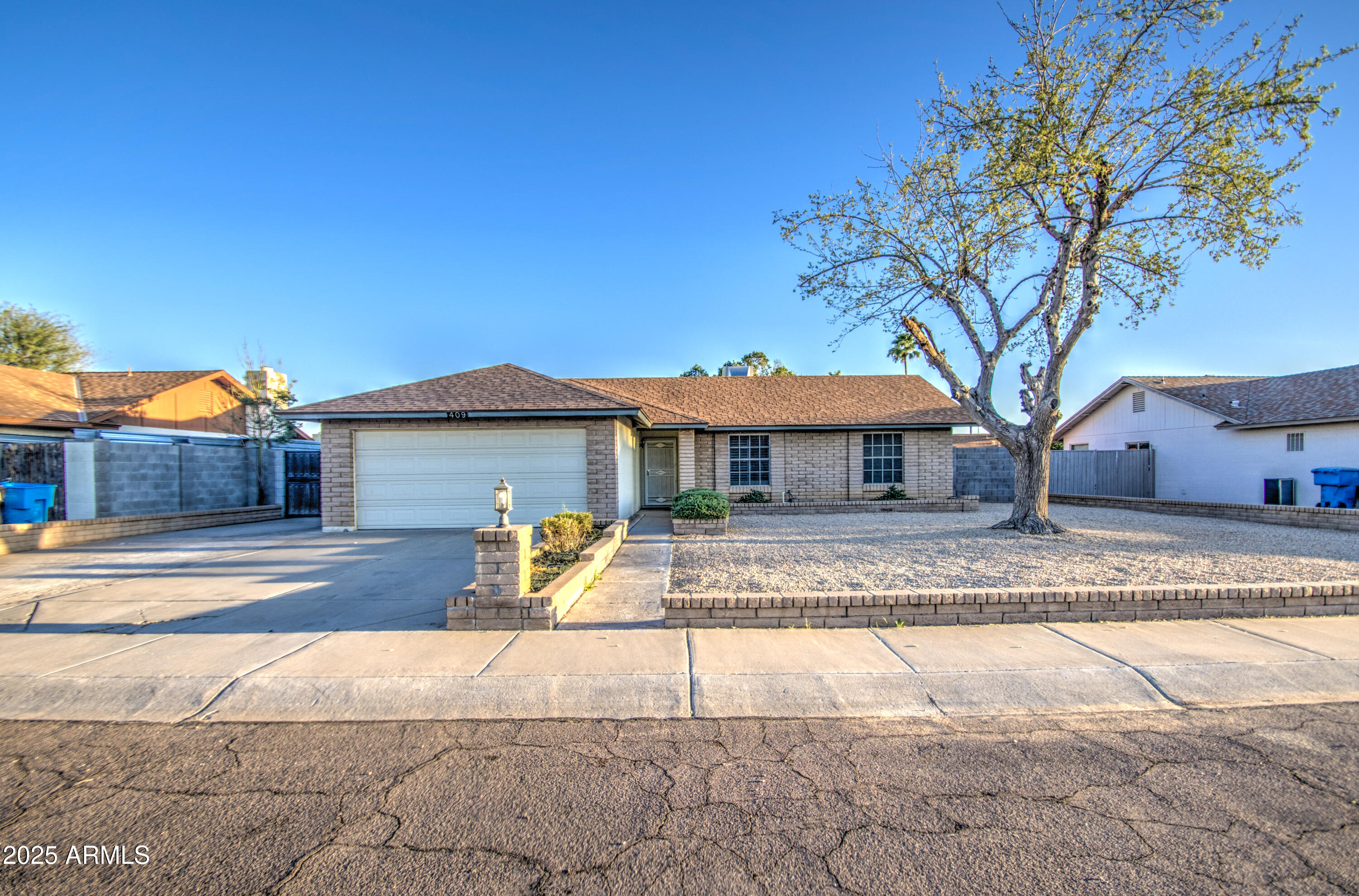 409 W ROSS Avenue