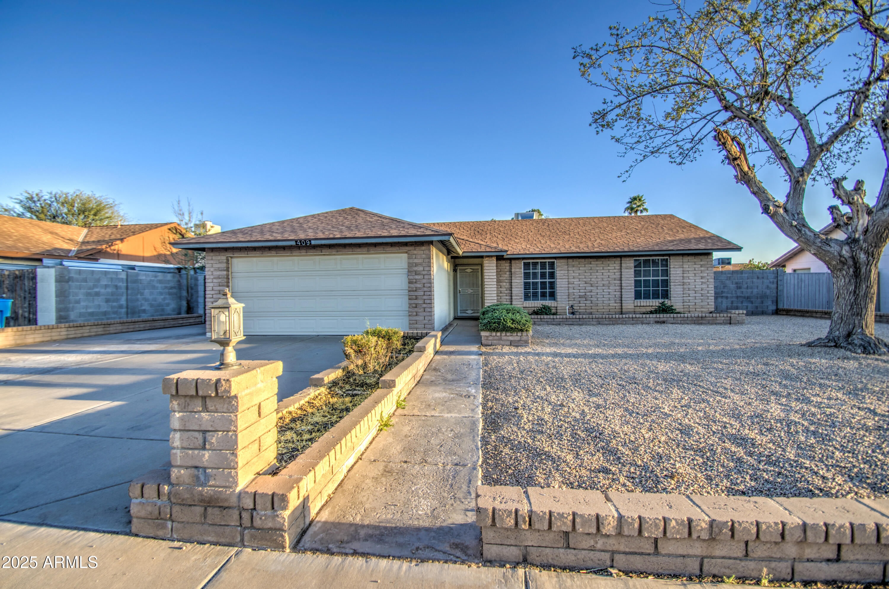 409 W ROSS Avenue