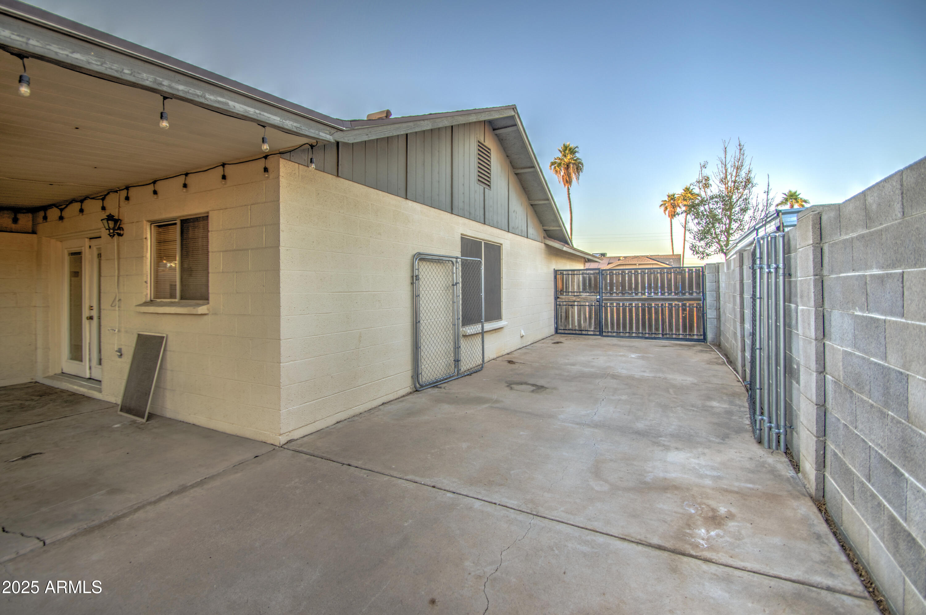 409 W ROSS Avenue