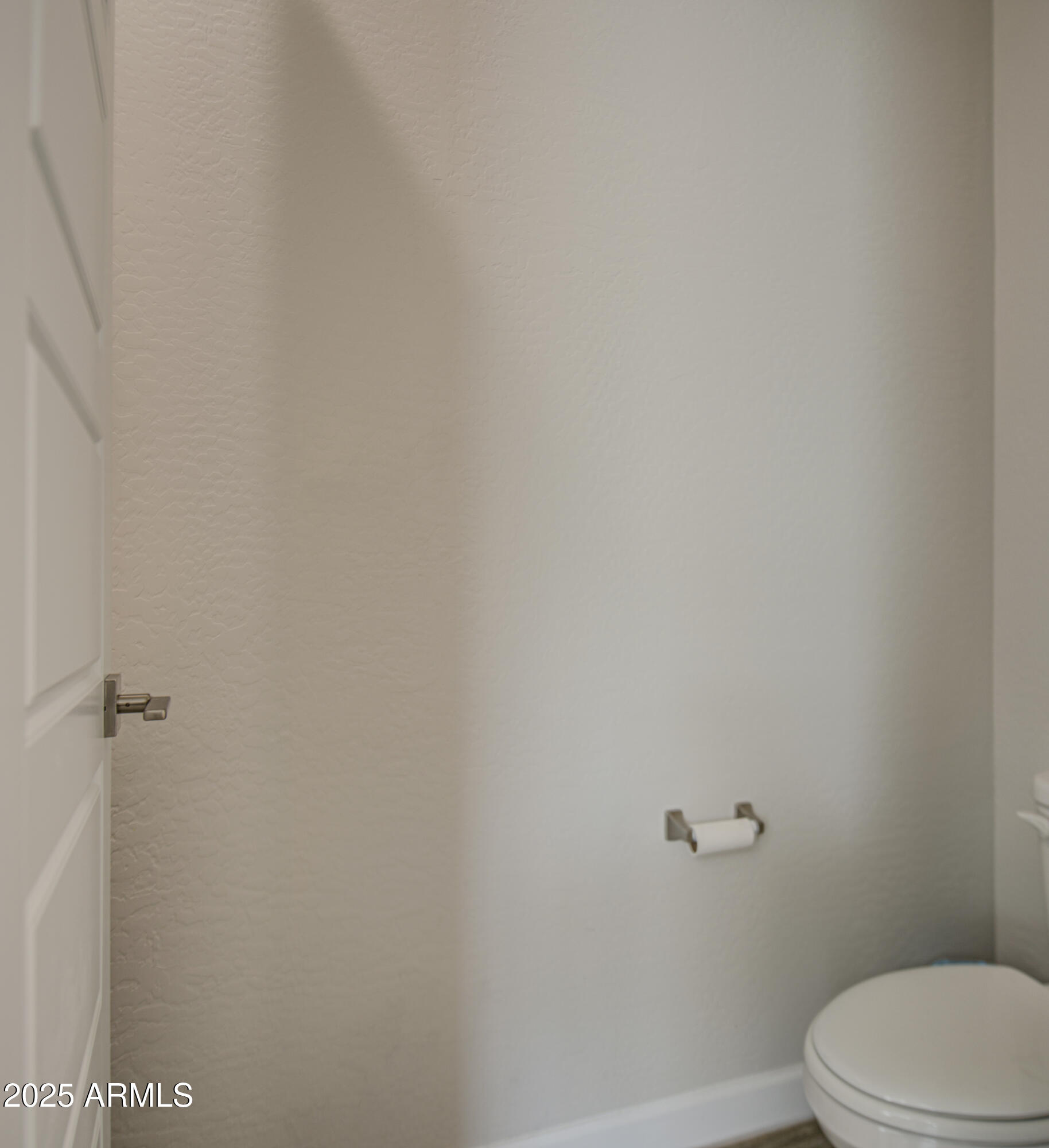 5112 E WOODRIDGE Drive