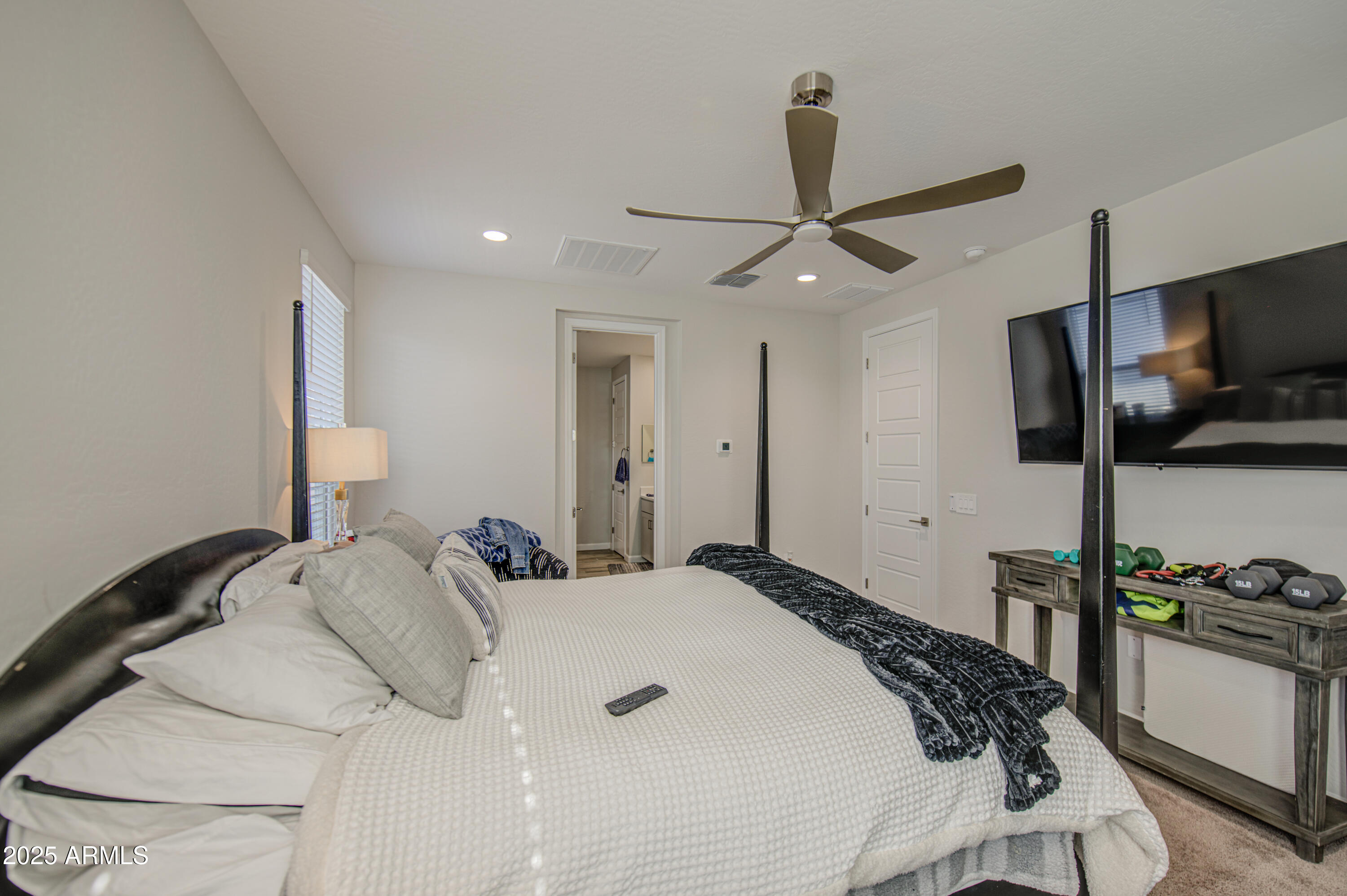 5112 E WOODRIDGE Drive
