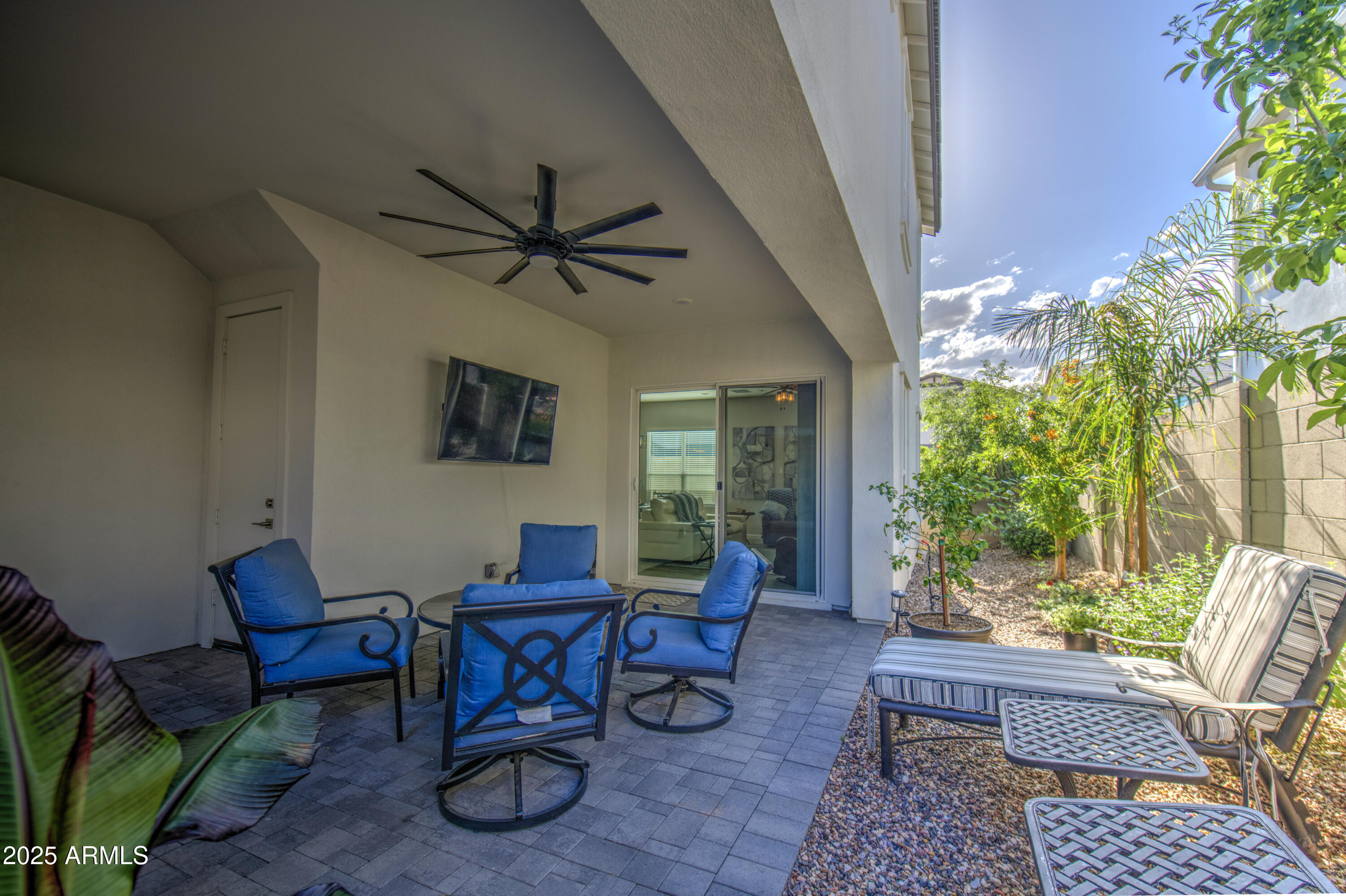 5112 E WOODRIDGE Drive