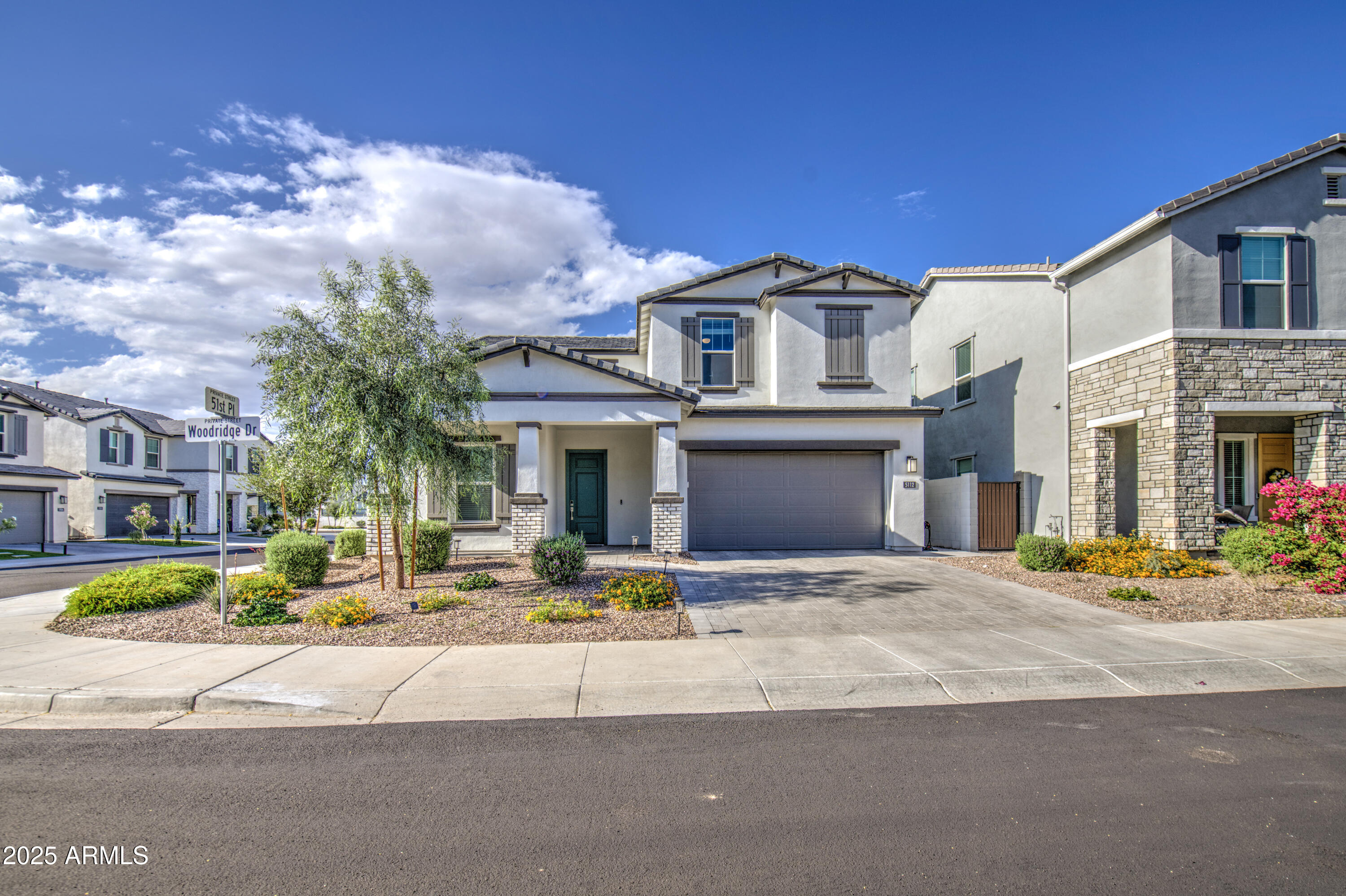 5112 E WOODRIDGE Drive