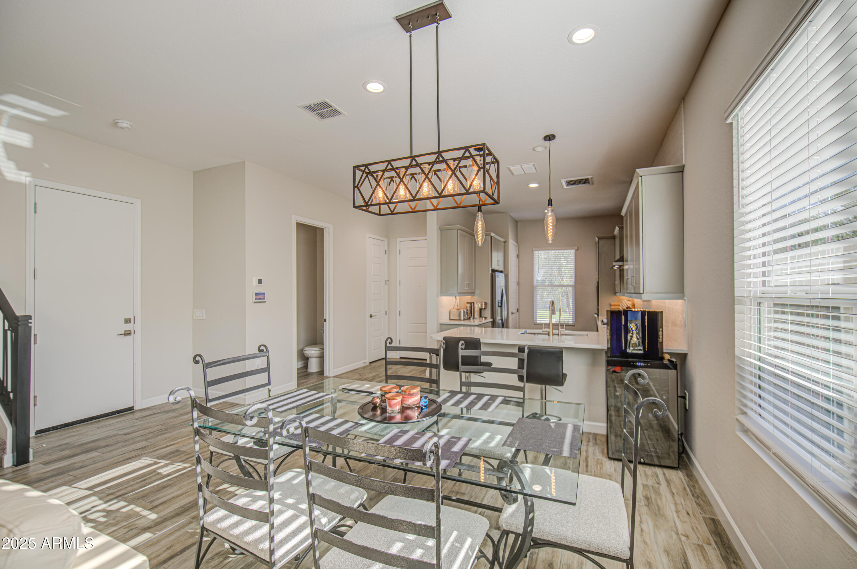 5112 E WOODRIDGE Drive