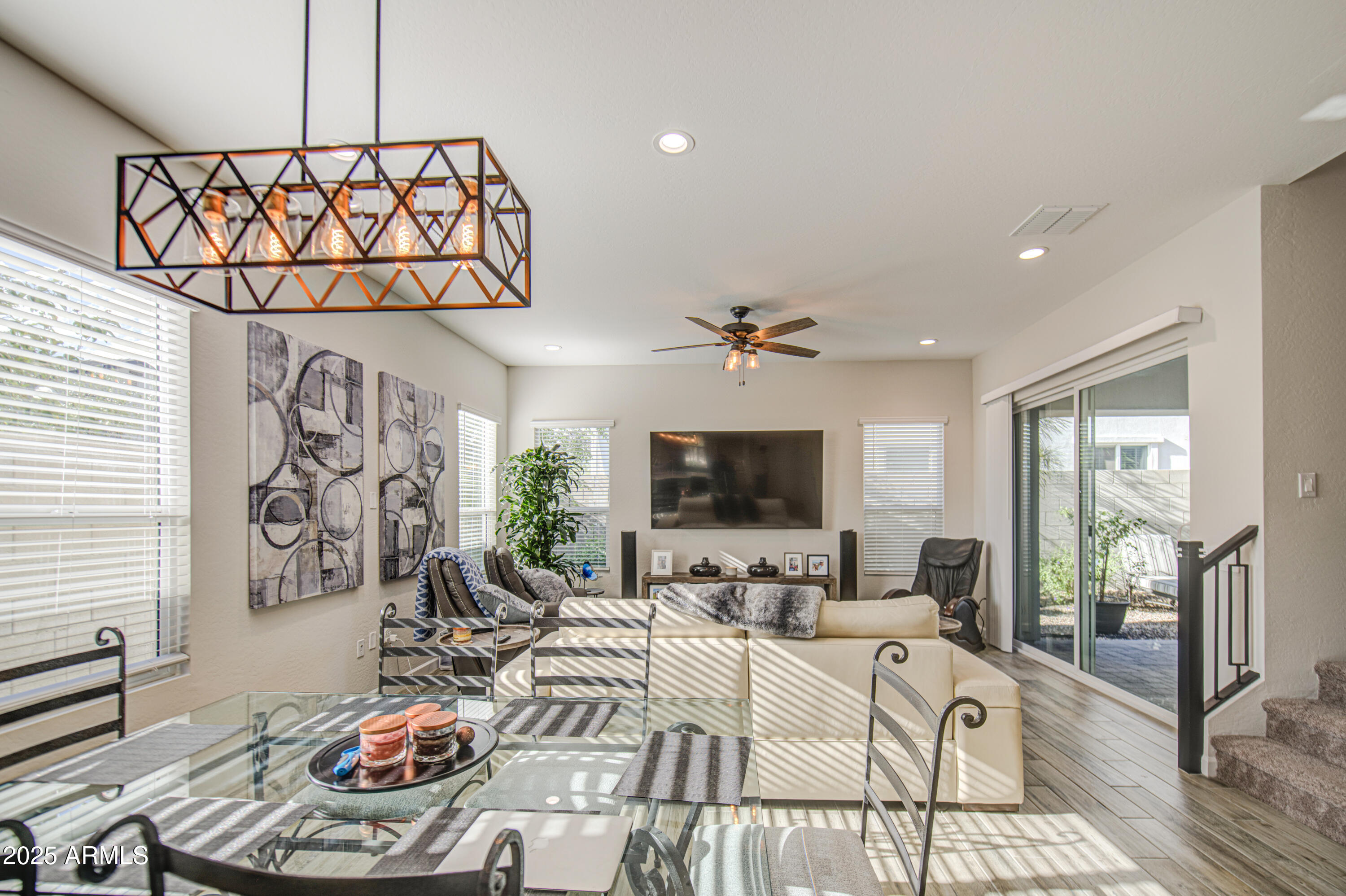 5112 E WOODRIDGE Drive
