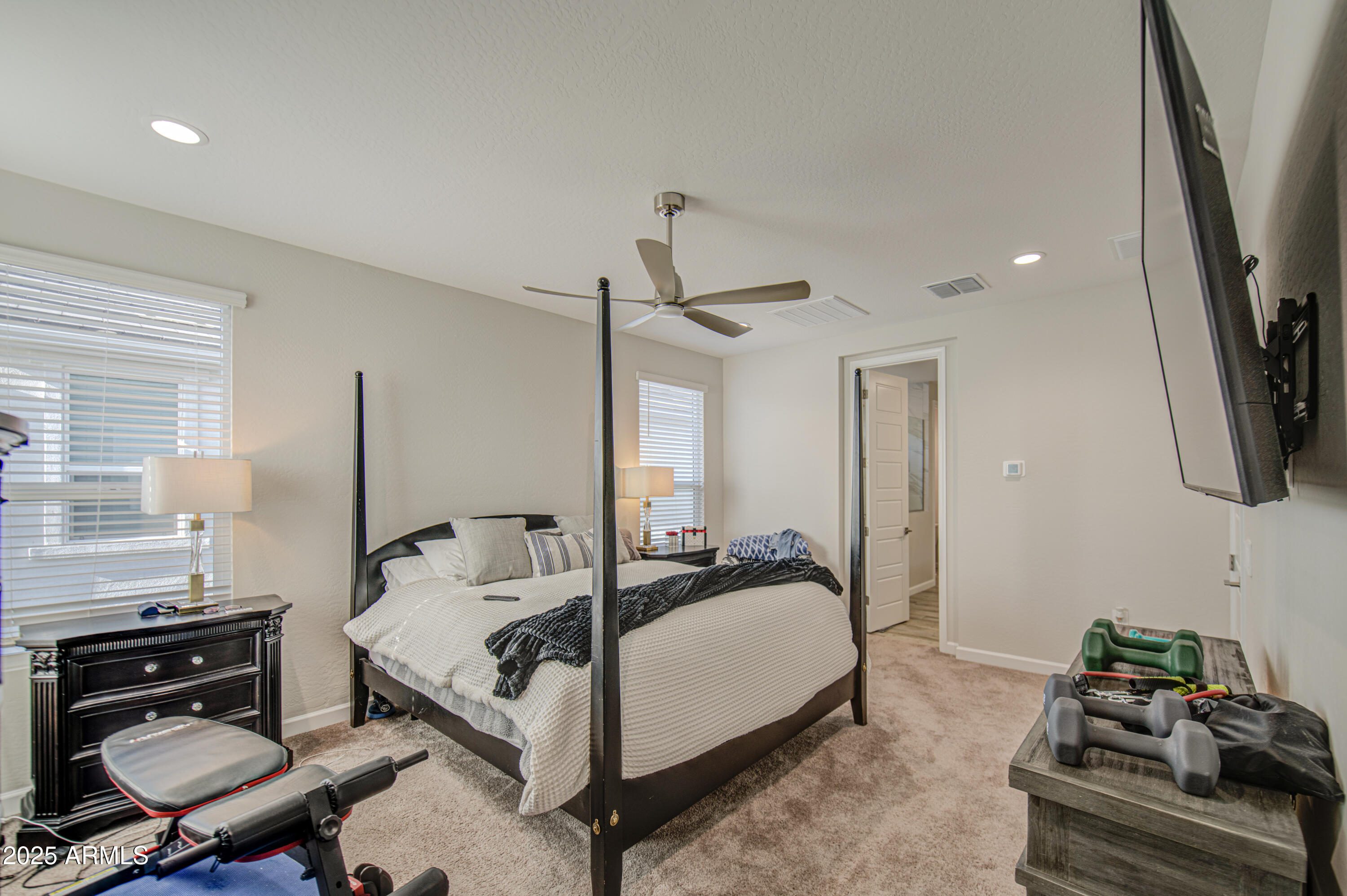 5112 E WOODRIDGE Drive