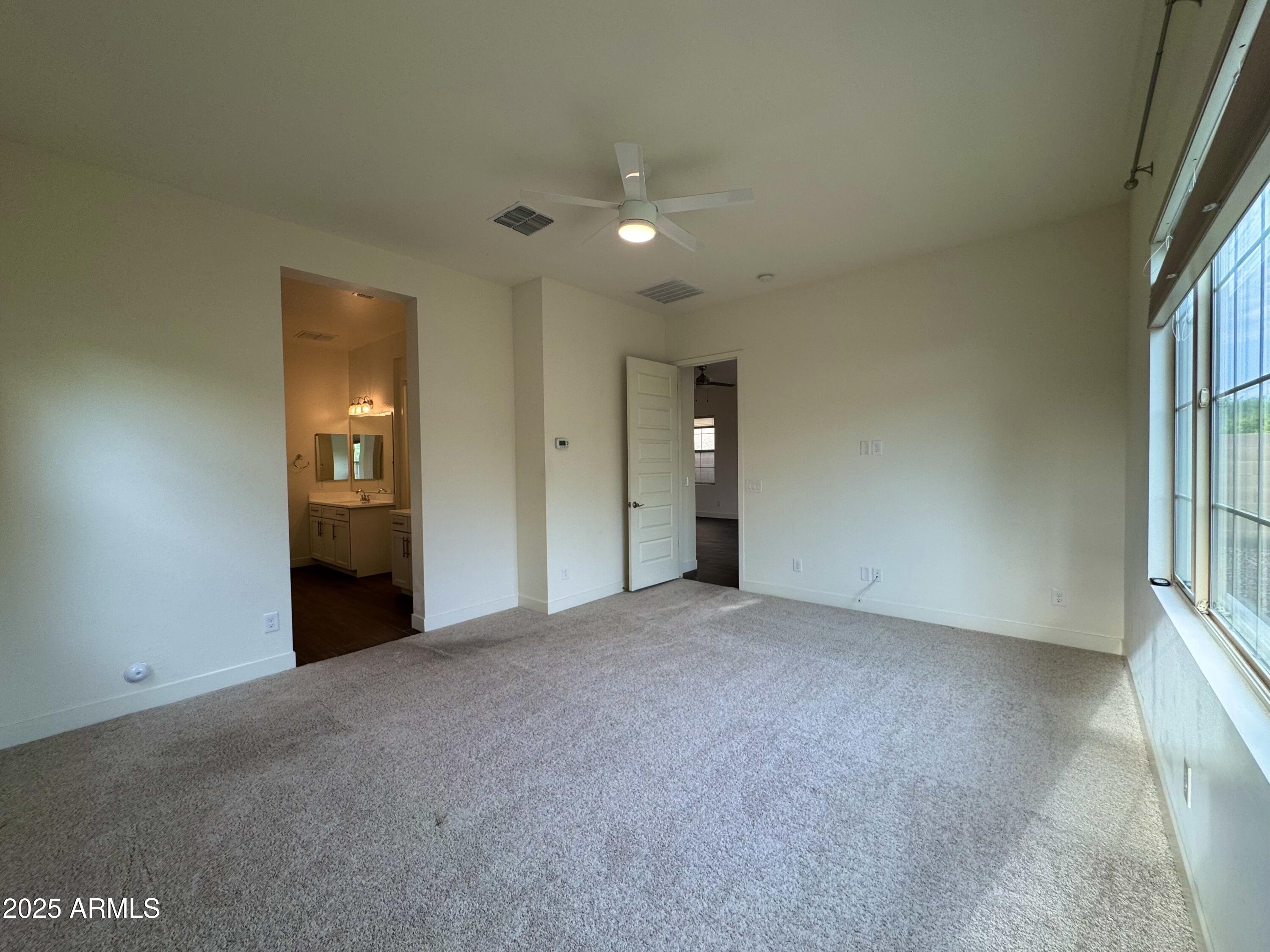 4511 E WALTER Way