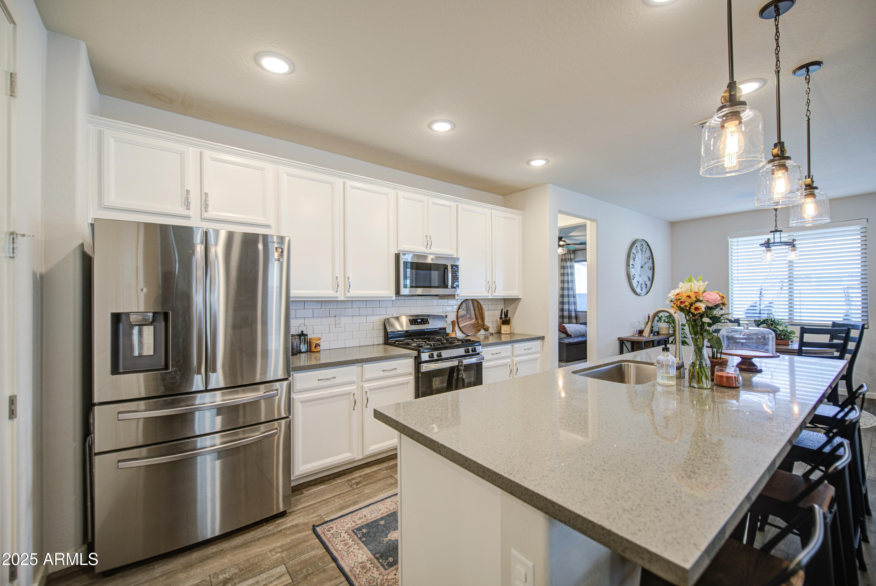 18742 W MONTEBELLO Avenue