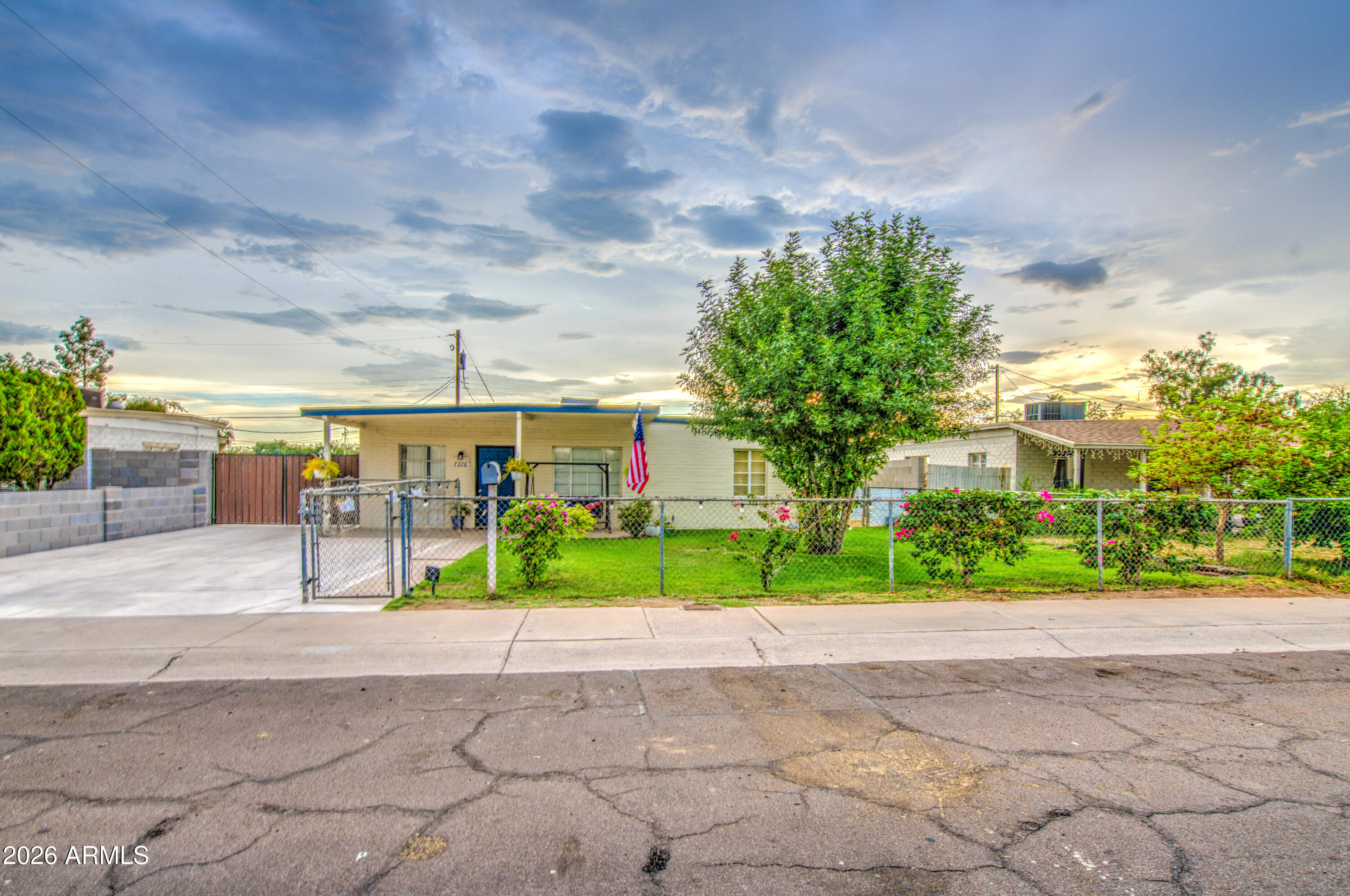 7226 N 26TH Drive