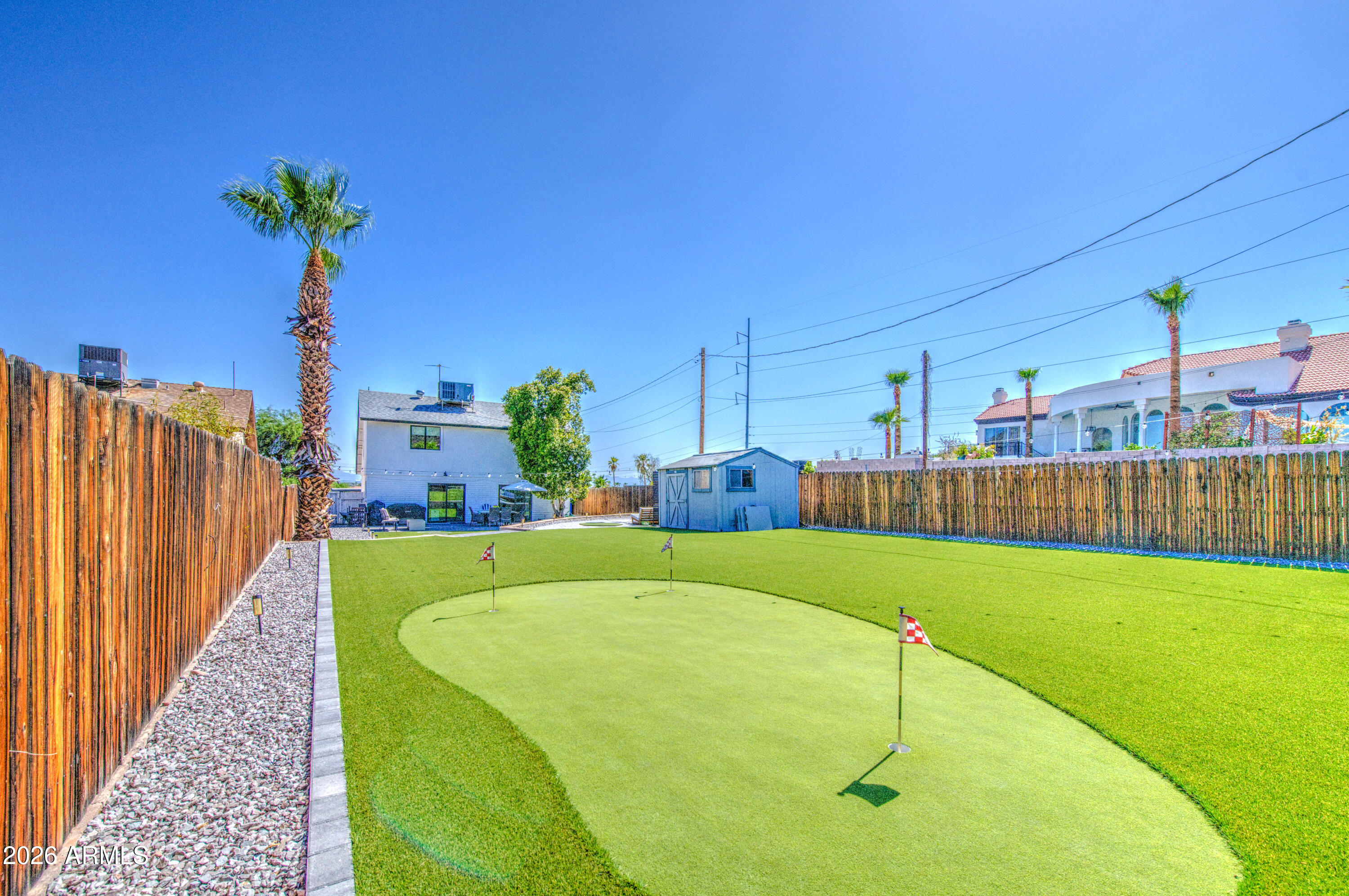 1214 E DESERT COVE Avenue