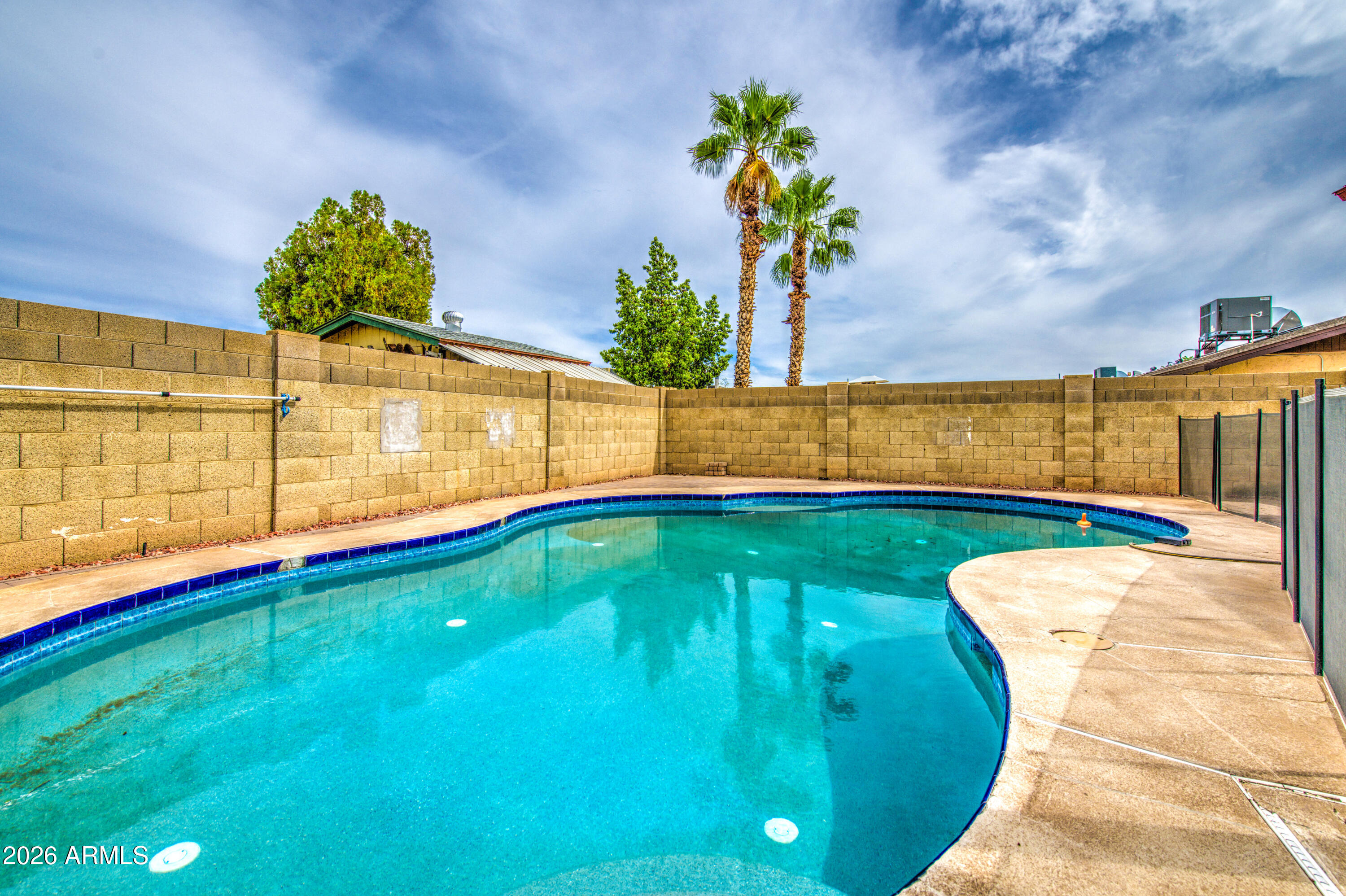 15613 N 57TH Drive