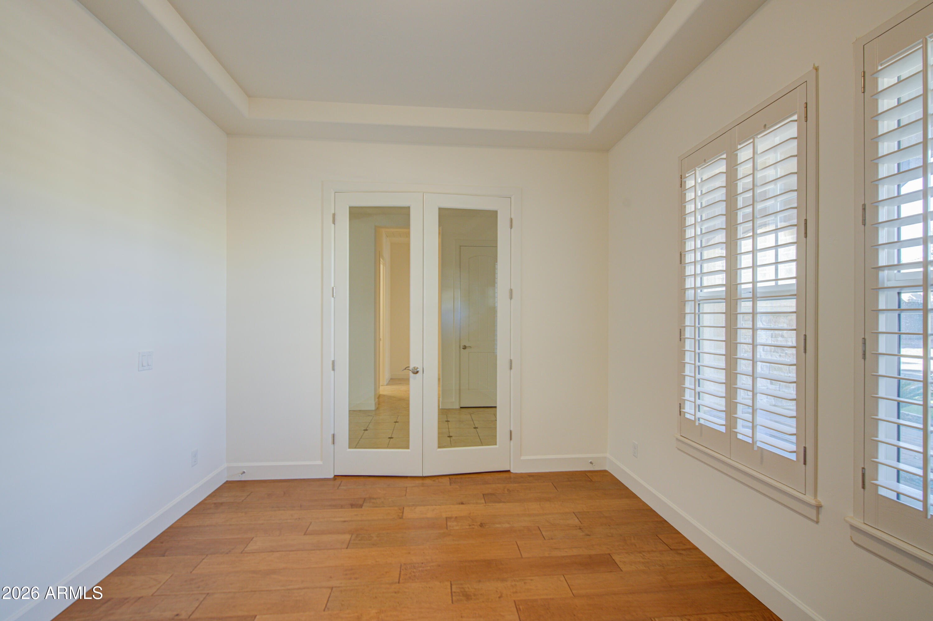 813 W CLAREMONT Street