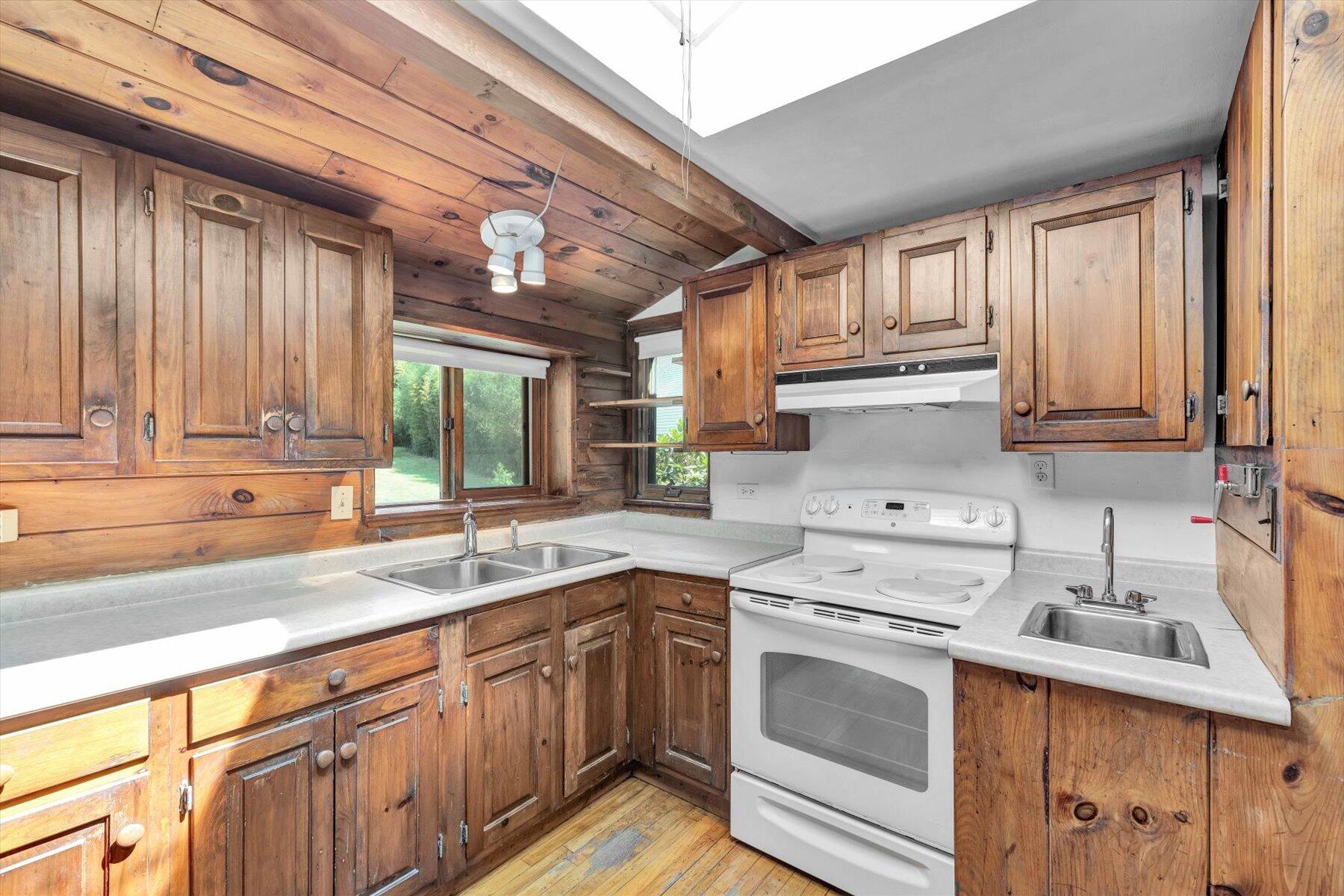 438 Hatchville Road